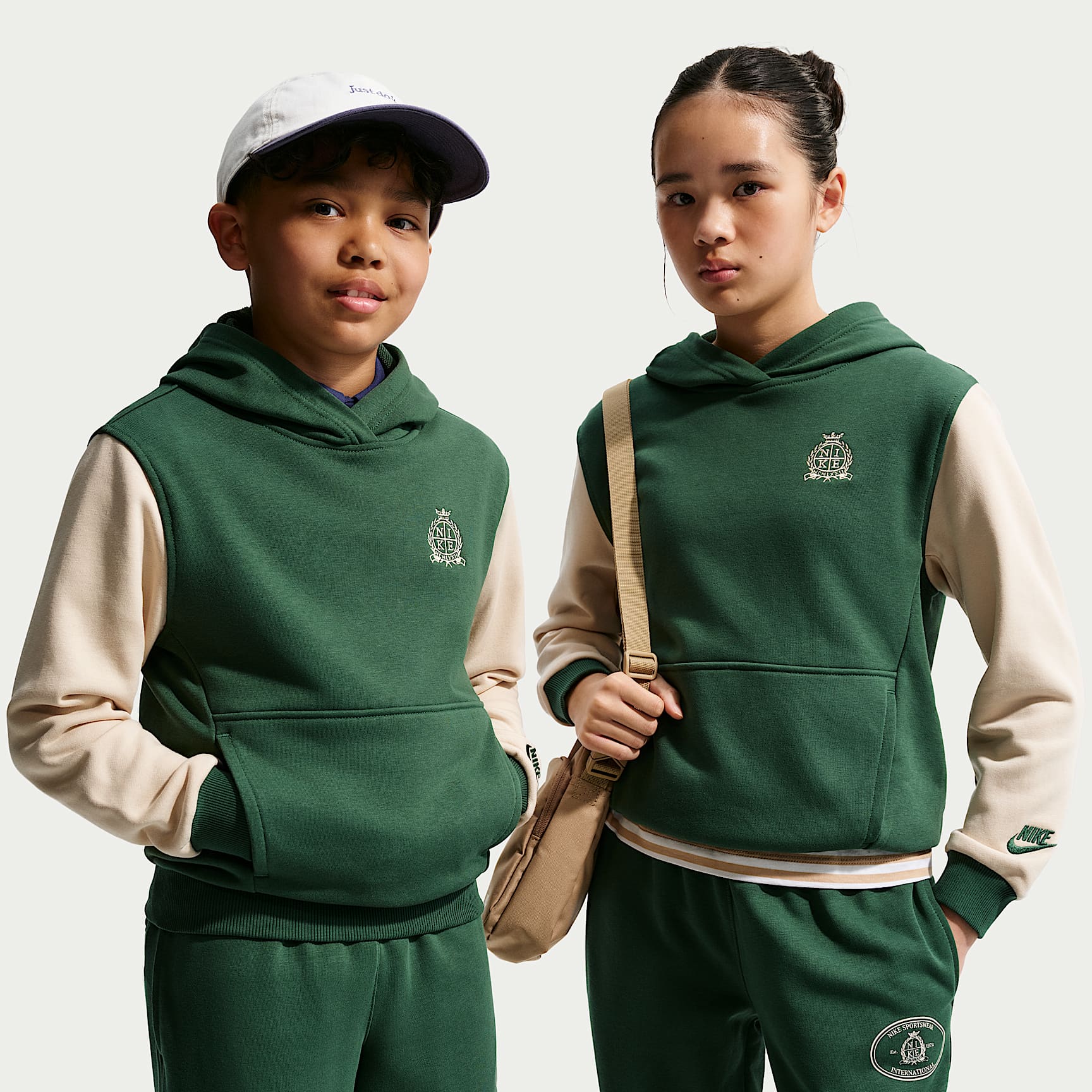 Nike Sportswear Club-hættetrøje i french terry til større børn