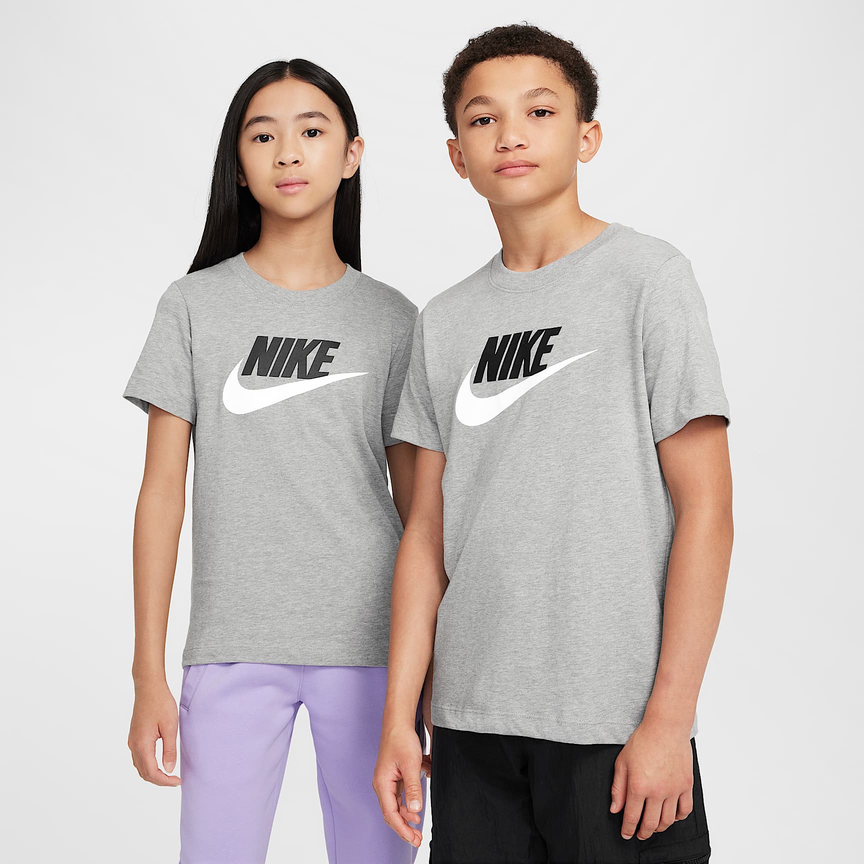 Nike Sportswear Older Kids' T-Shirt