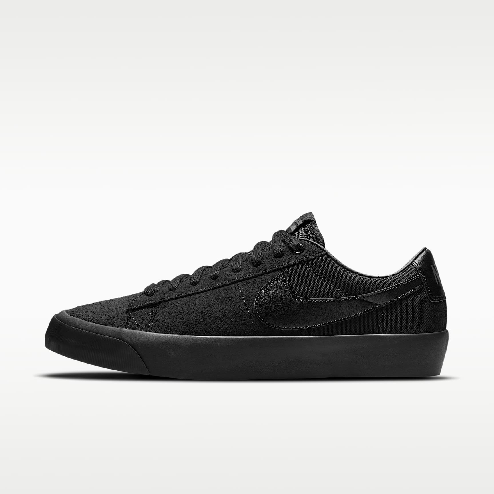 รองเท้าสเก็ตบอร์ด Nike SB Zoom Blazer Low Pro GT