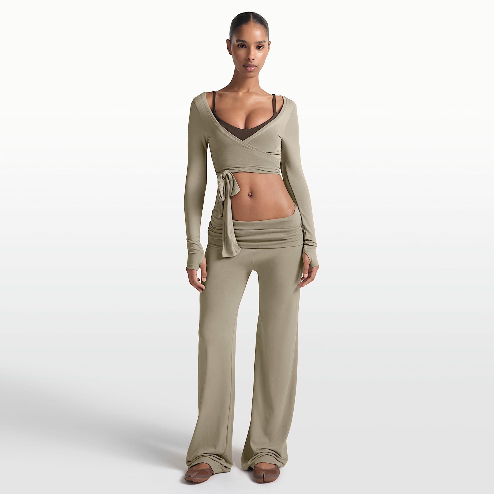 NikeSKIMS Stretch Knit Women's Wide-Leg Pants