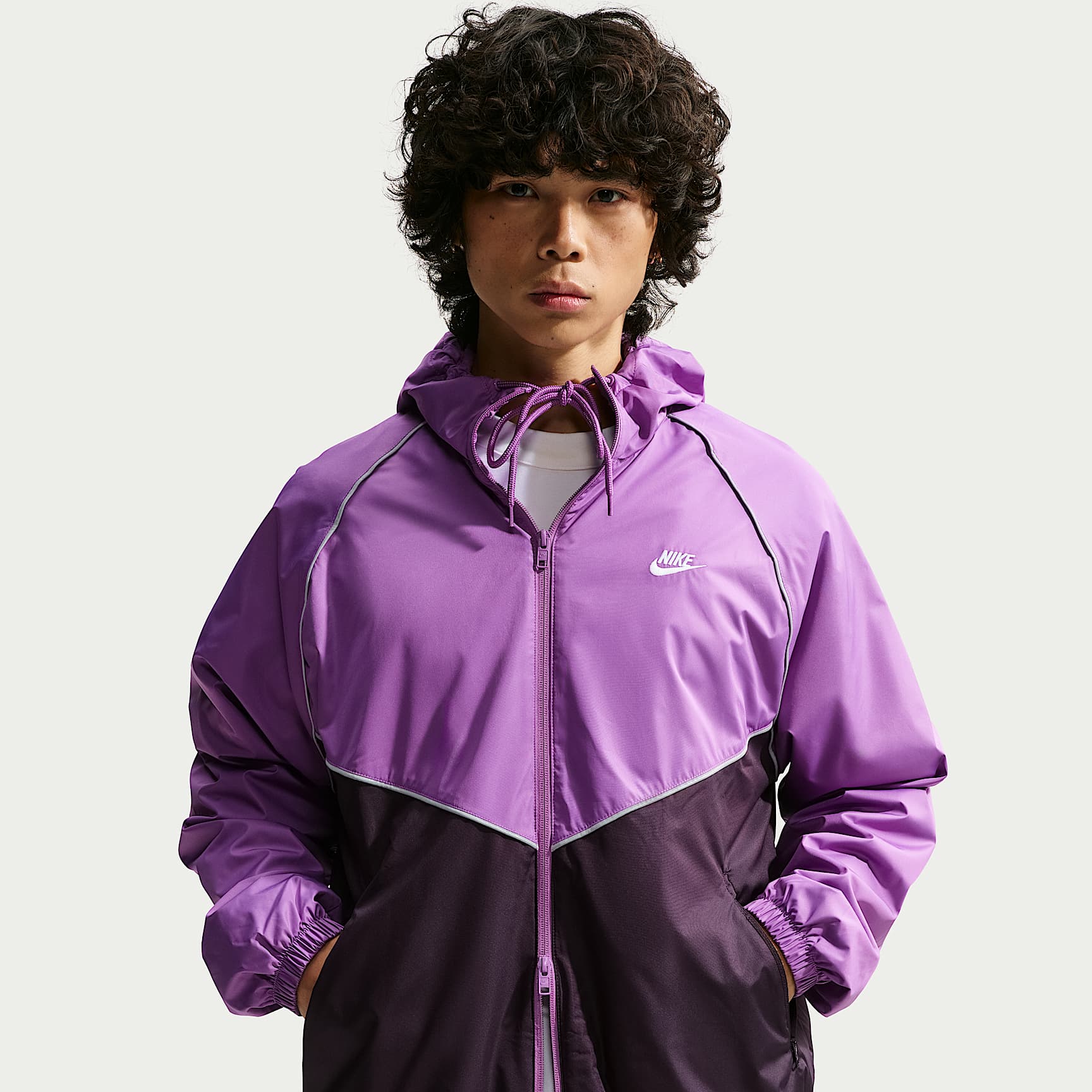 Nike Windrunner Men's Loose Storm-FIT Jacket