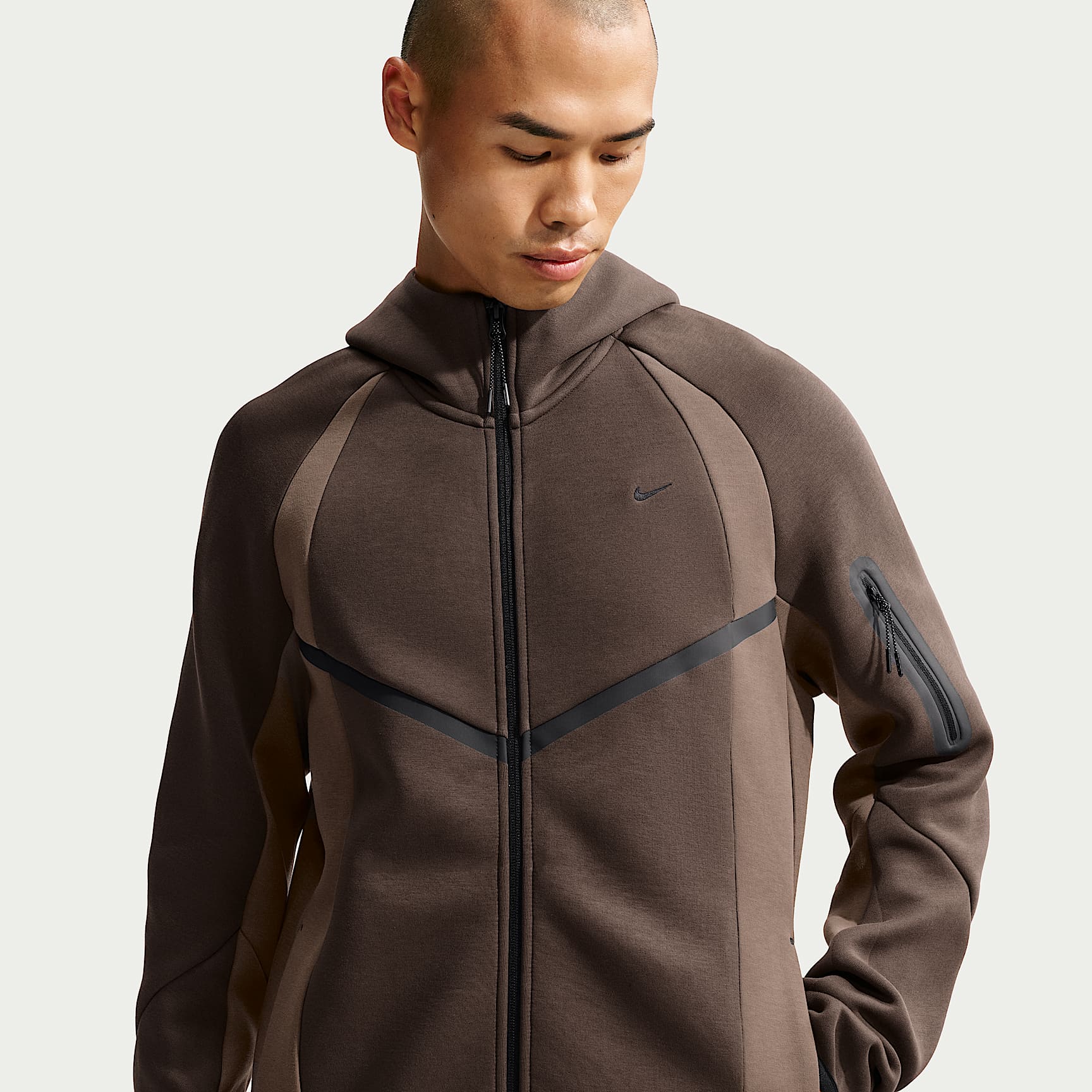 Chamarra Windrunner para hombre con tecnología Nike Tech de tejido Fleece con cierre completo y bloques de color