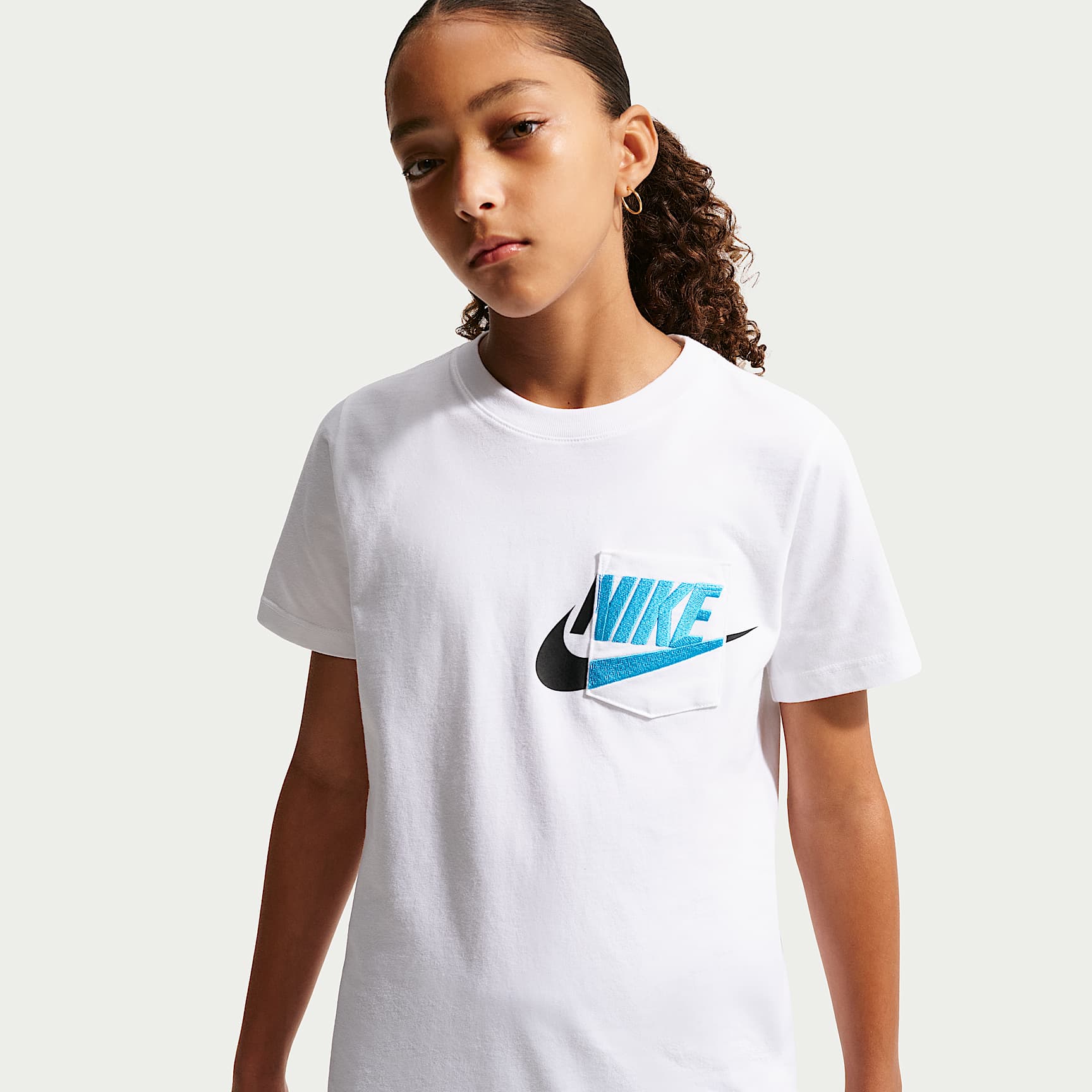 T-shirt med ficka Nike Sportswear för ungdom