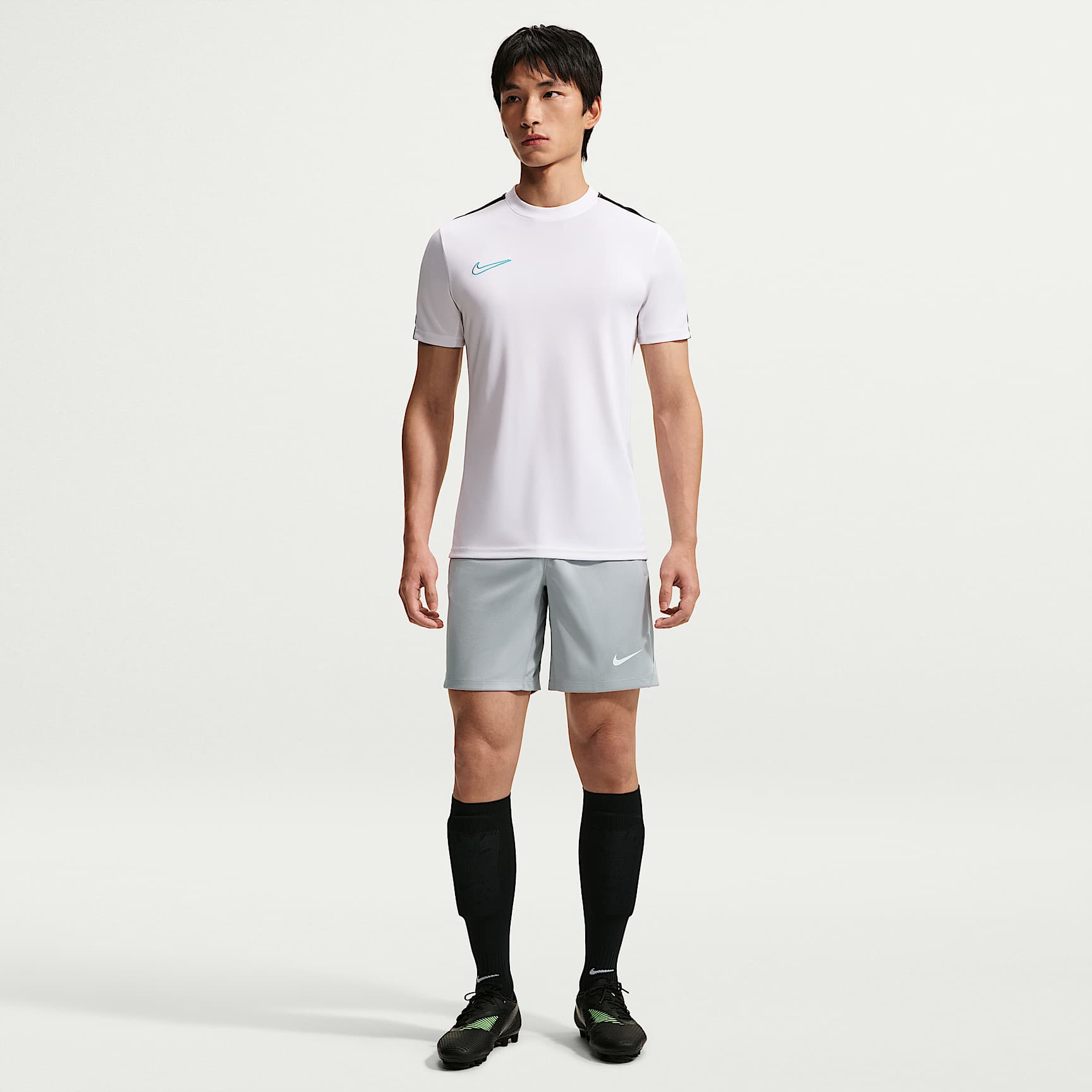 กางเกงฟุตบอลขาสั้น Dri-FIT ผู้ชาย Nike Strike
