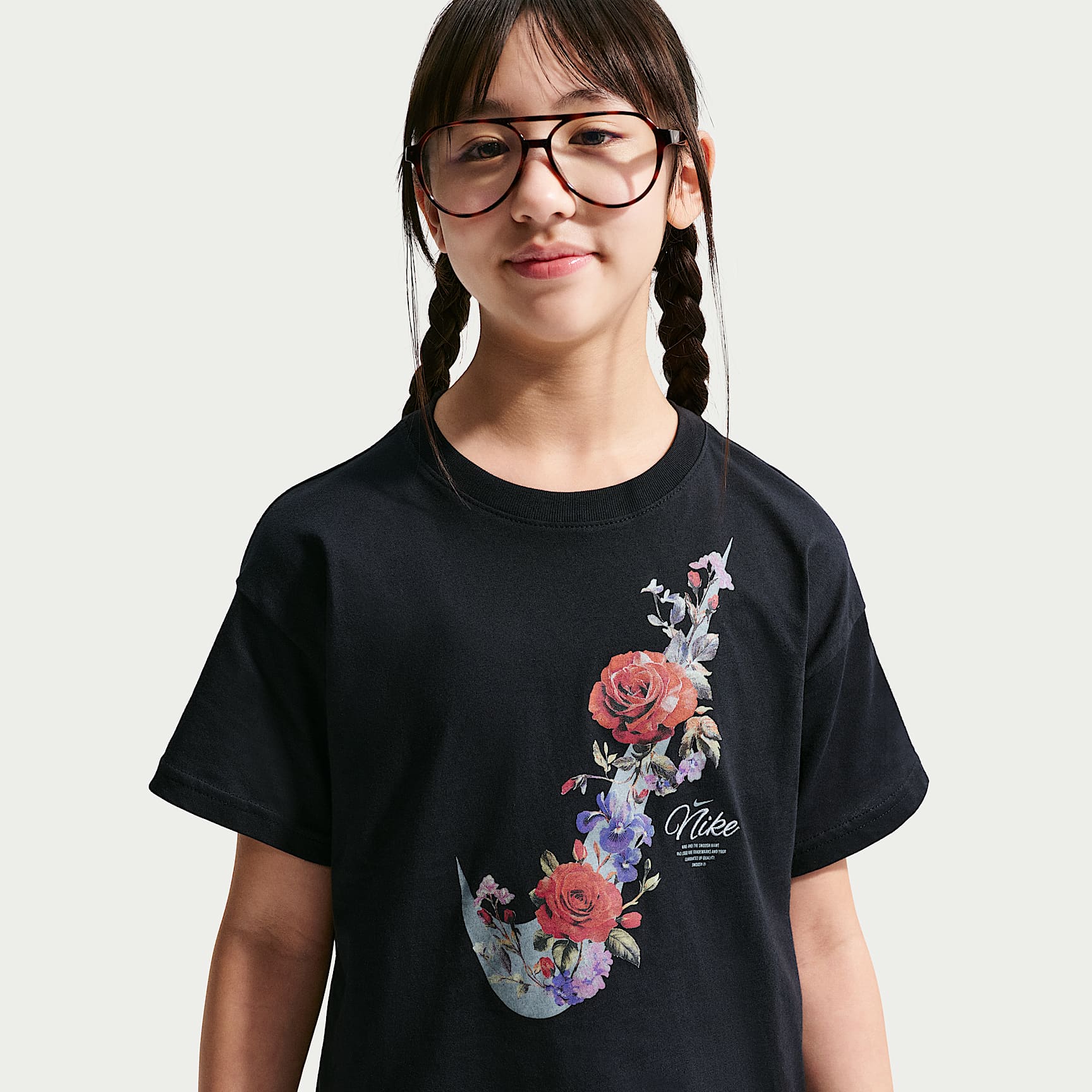 Nike Sportswear Big Kids' (Girls') T-Shirt