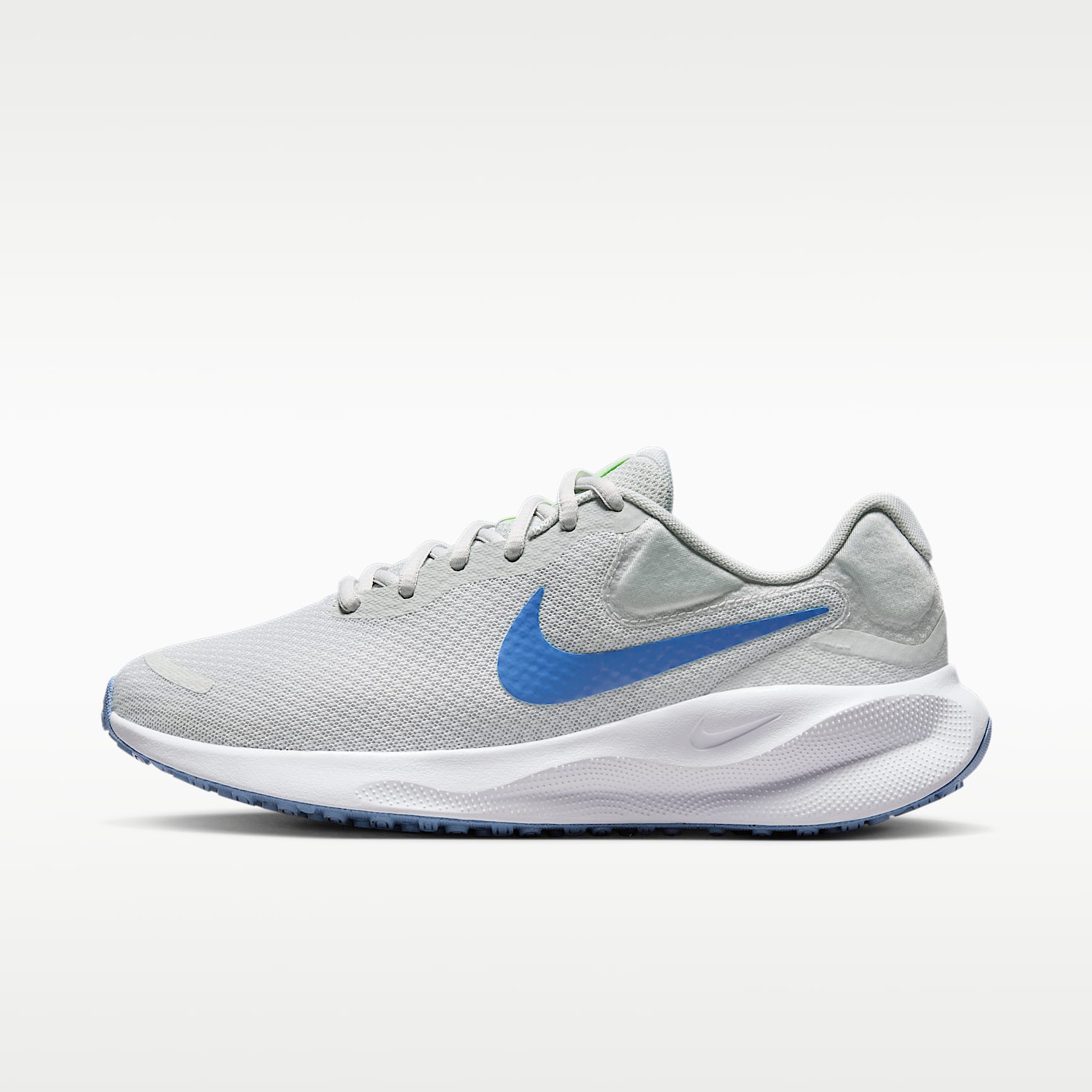 Nike Revolution 7 Tenis de correr en pavimento para mujer