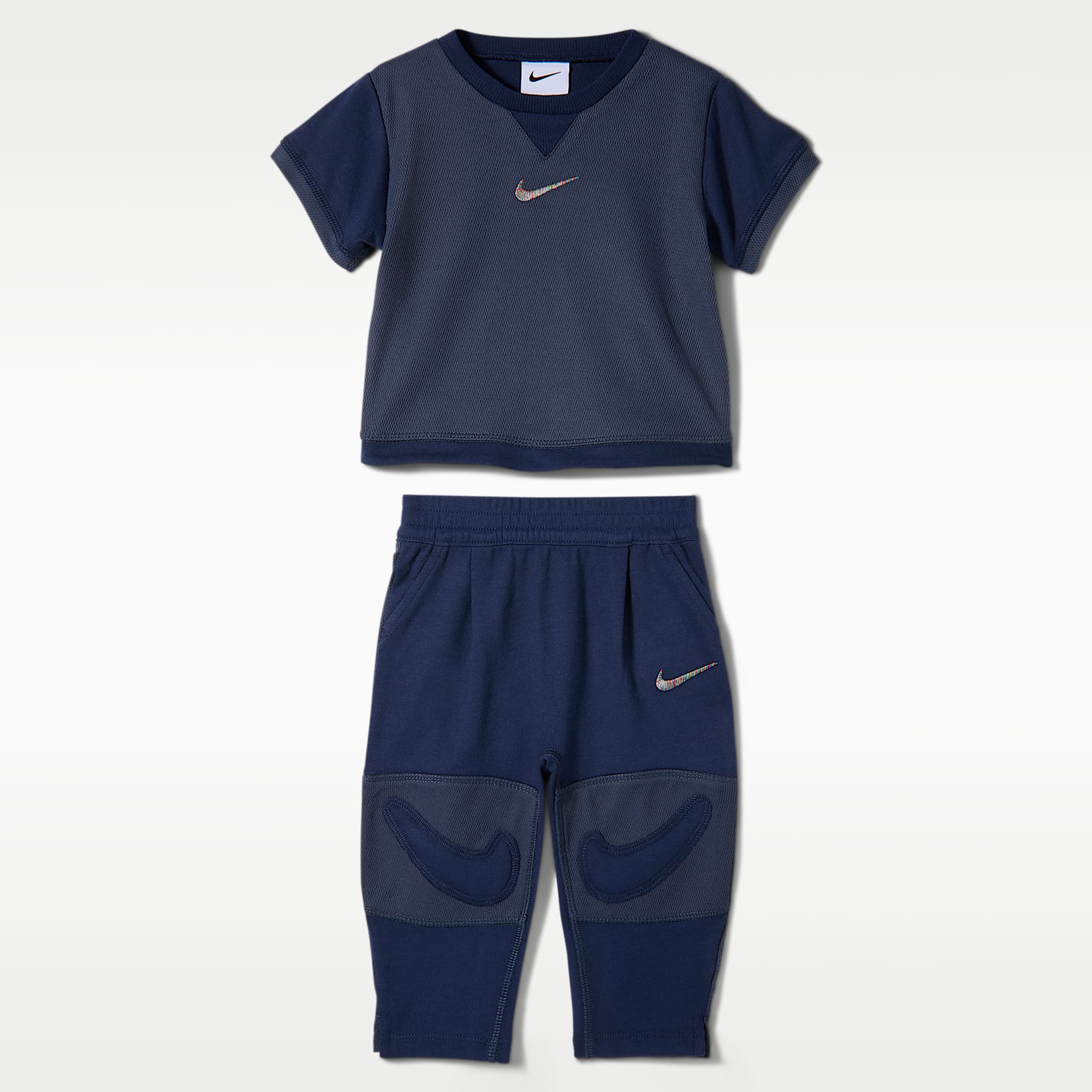 Nike ready, set! Baby T-Shirt and Joggers Set