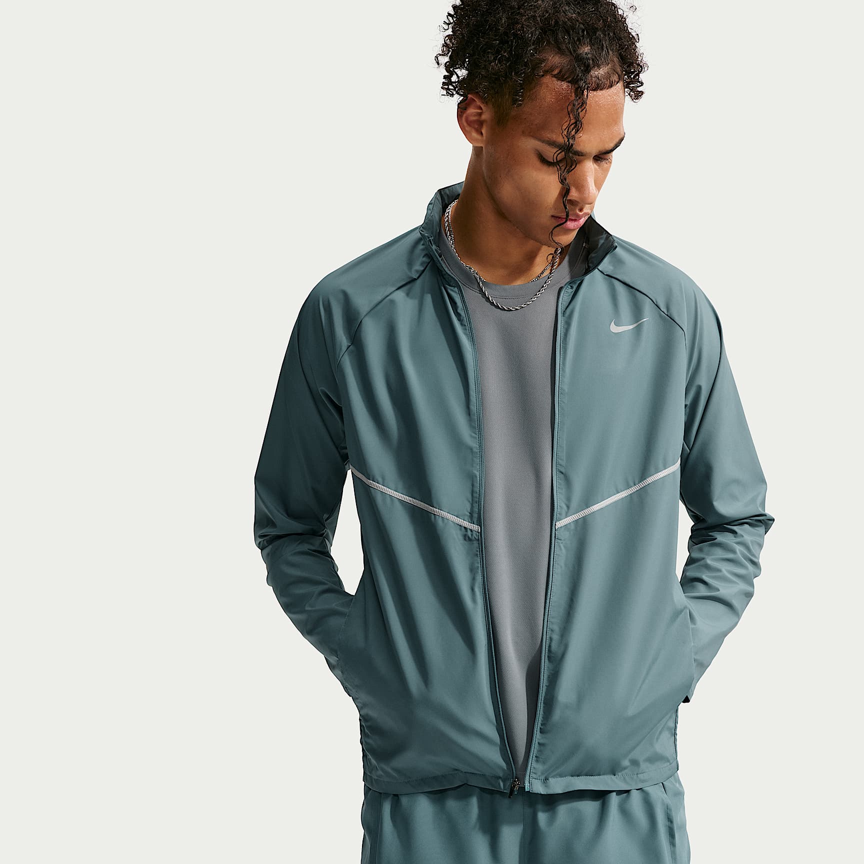 Nike Miler Men's Repel UV Protection Running Jacket