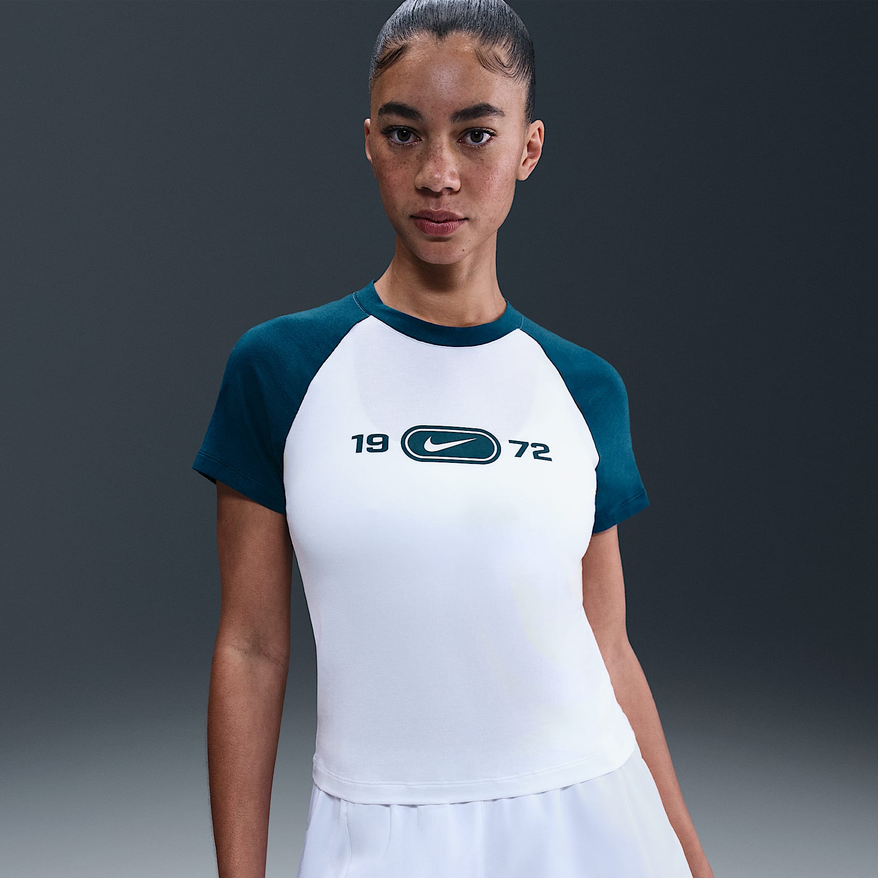 Nike Sportswear Chill Knit Women's Slim Graphic T-Shirt