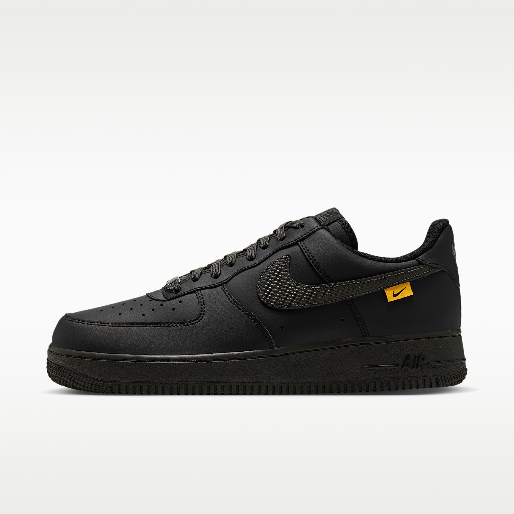 Tenis para hombre Nike Air Force 1 '07