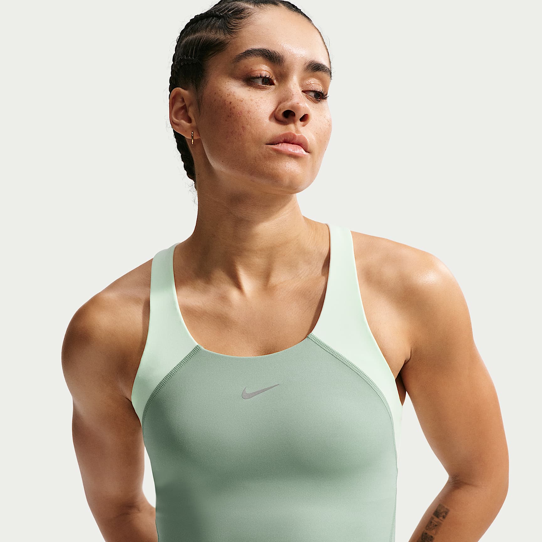 Nike Tempo kort sports-BH-singlet med middels støtte til dame