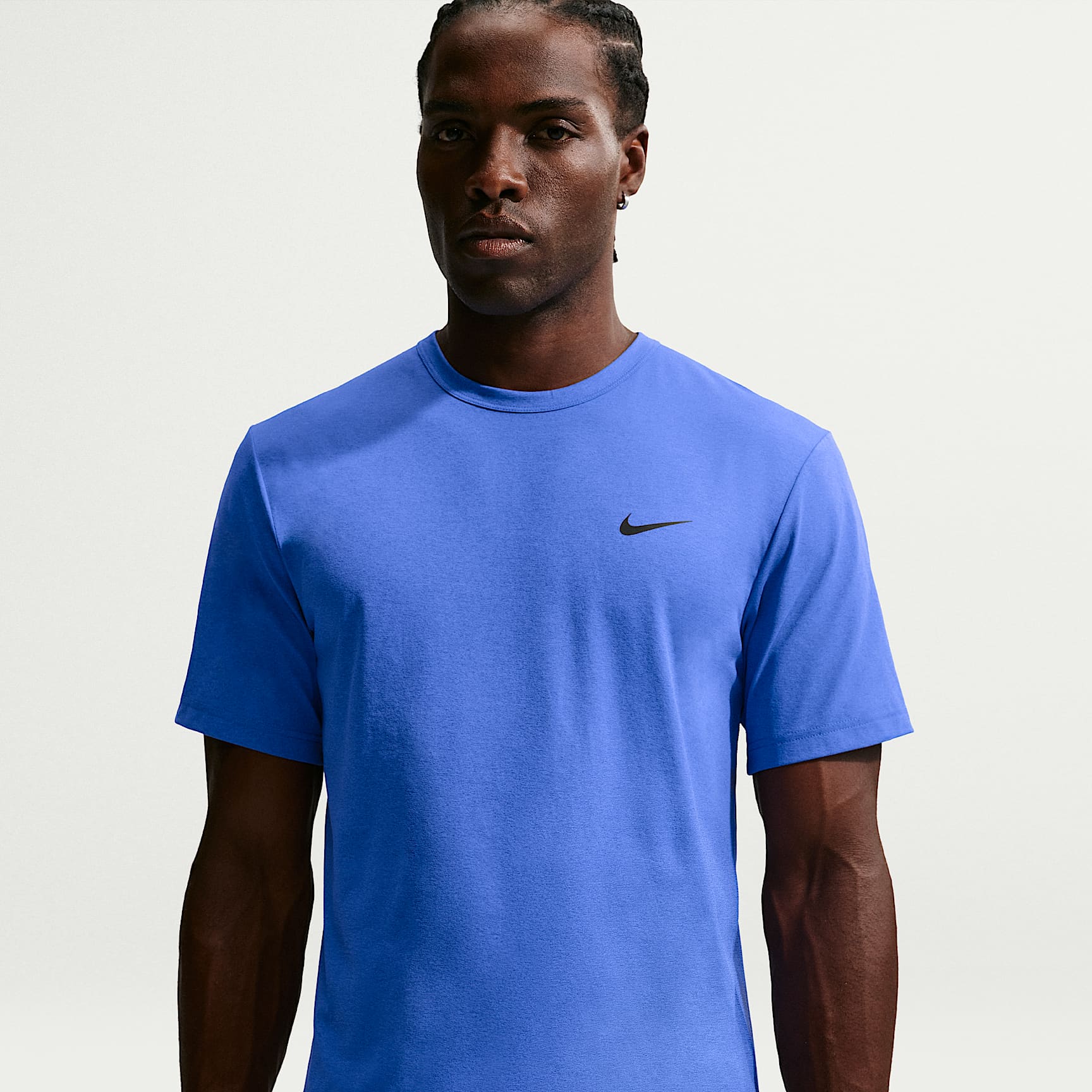 Playera versátil de manga corta Dri-FIT con protección UV para hombre Nike Hyverse