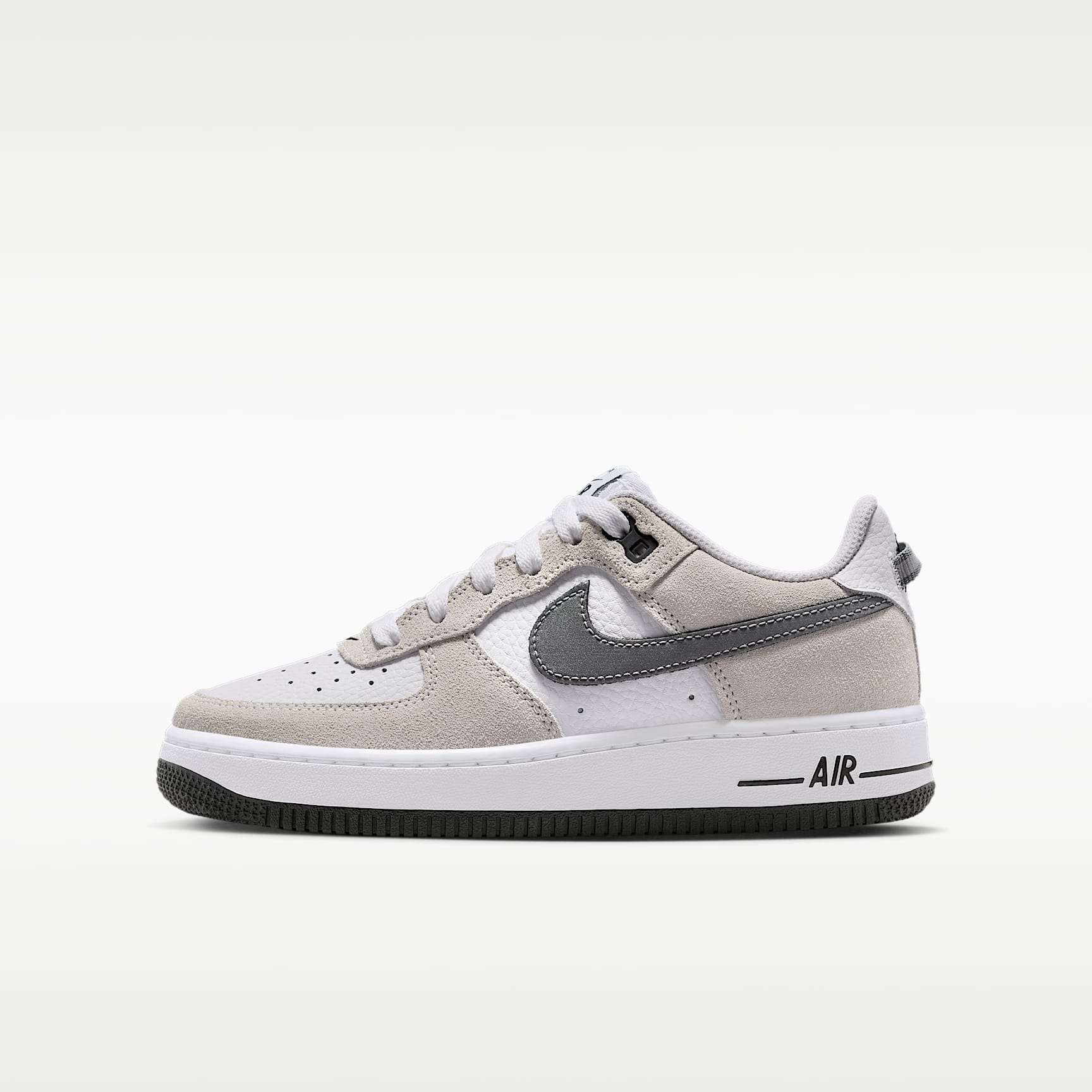 Nike Air Force 1 LV8 Older Kids' Shoes