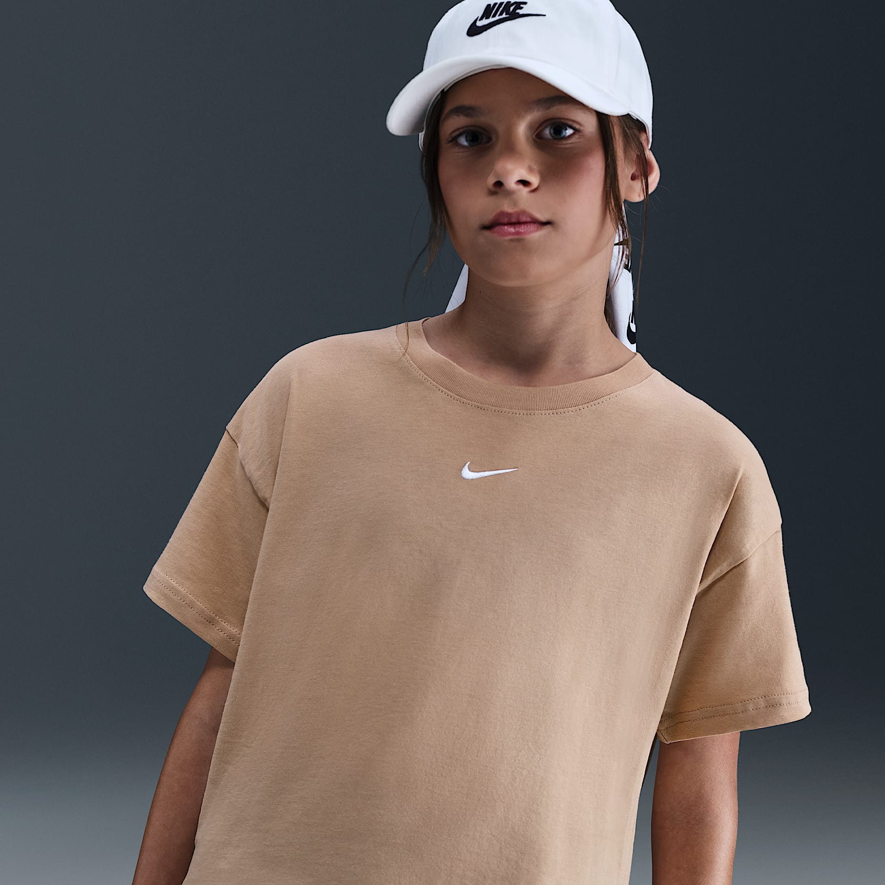 Playera para niña talla grande Nike Sportswear Essential