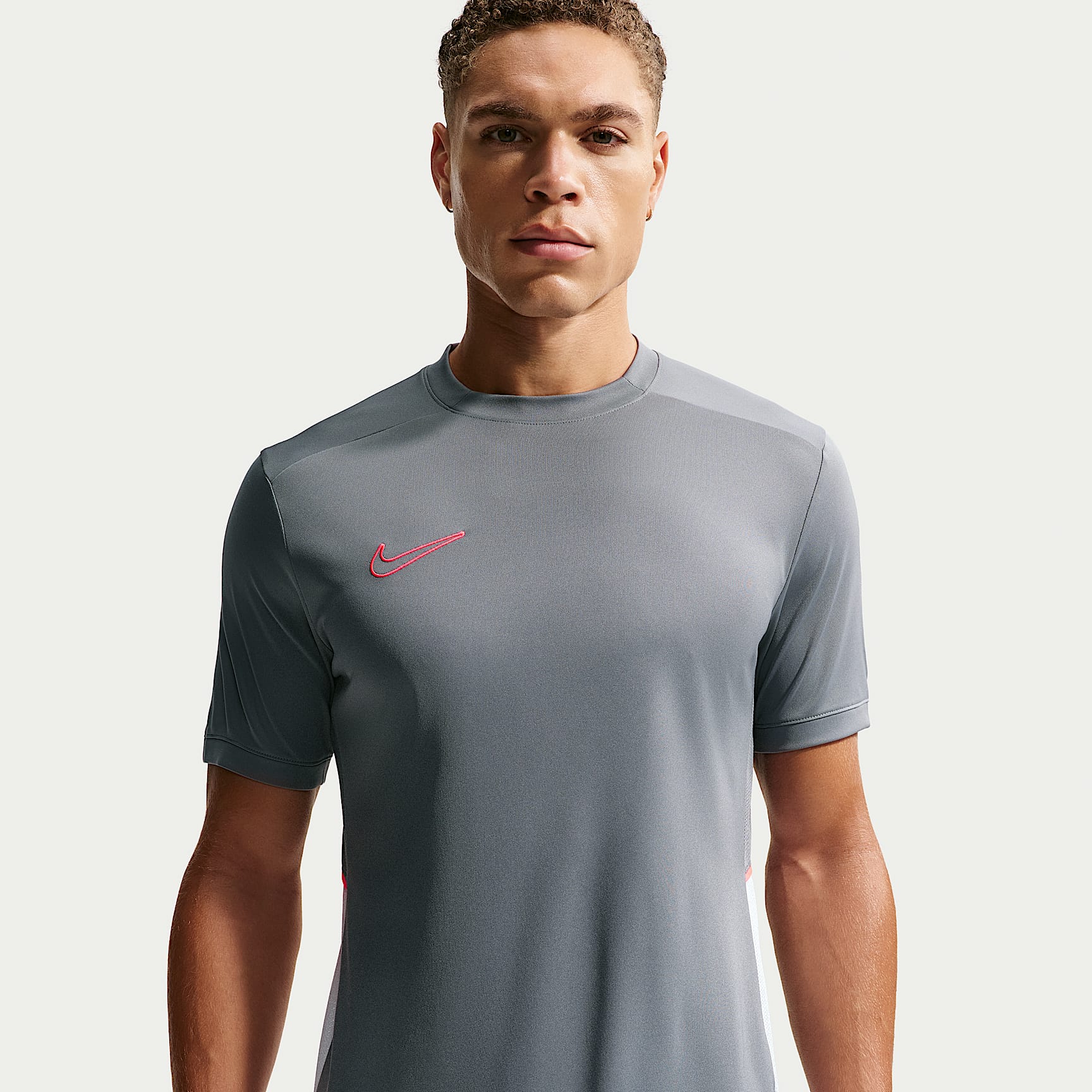 Playera de futbol de manga corta Dri-FIT para hombre Nike Academy