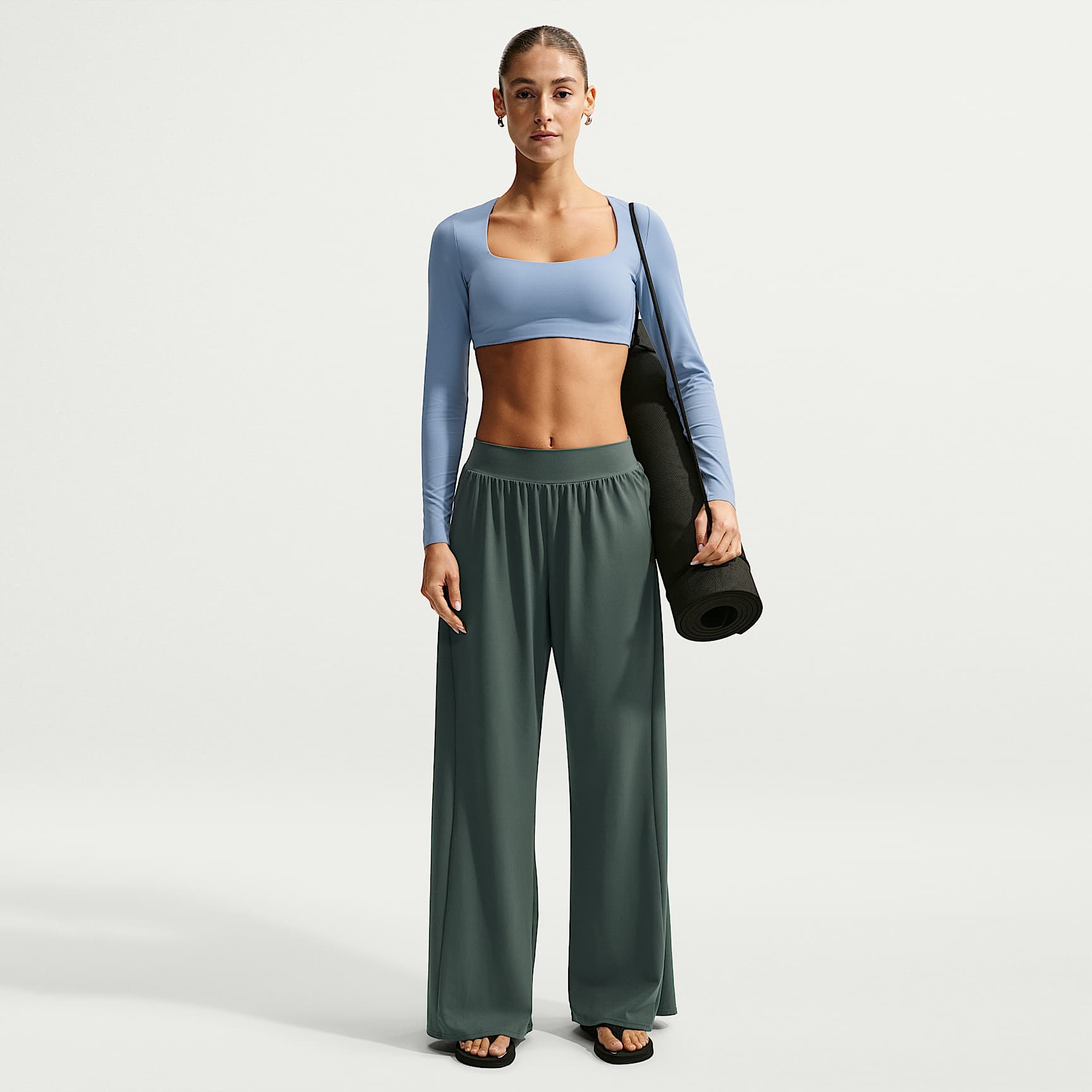Nike Zenvy Women's Mid-Rise Wide-Leg Trousers