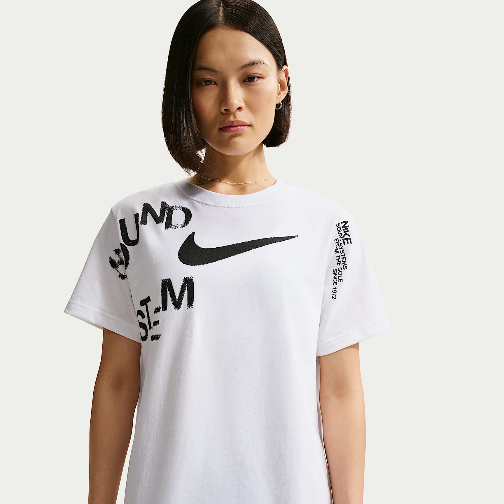 Nike Sportswear Classic Women's Oversized T-Shirt