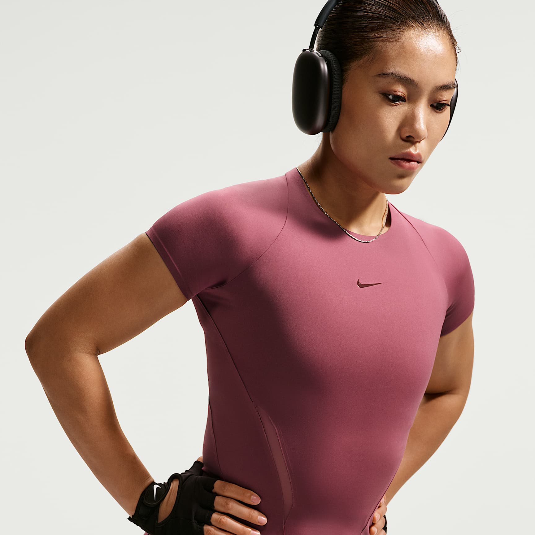 Nike Universa Women's Mesh Short-Sleeve Top