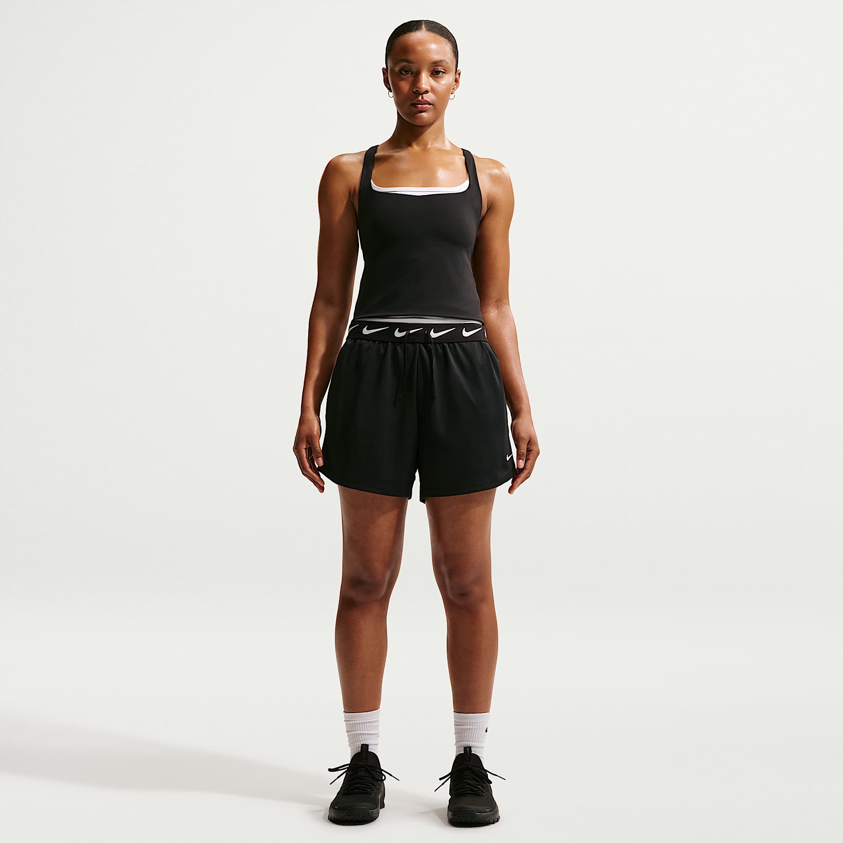 Nike One Women's Dri-FIT Mid-Rise 4" Shorts