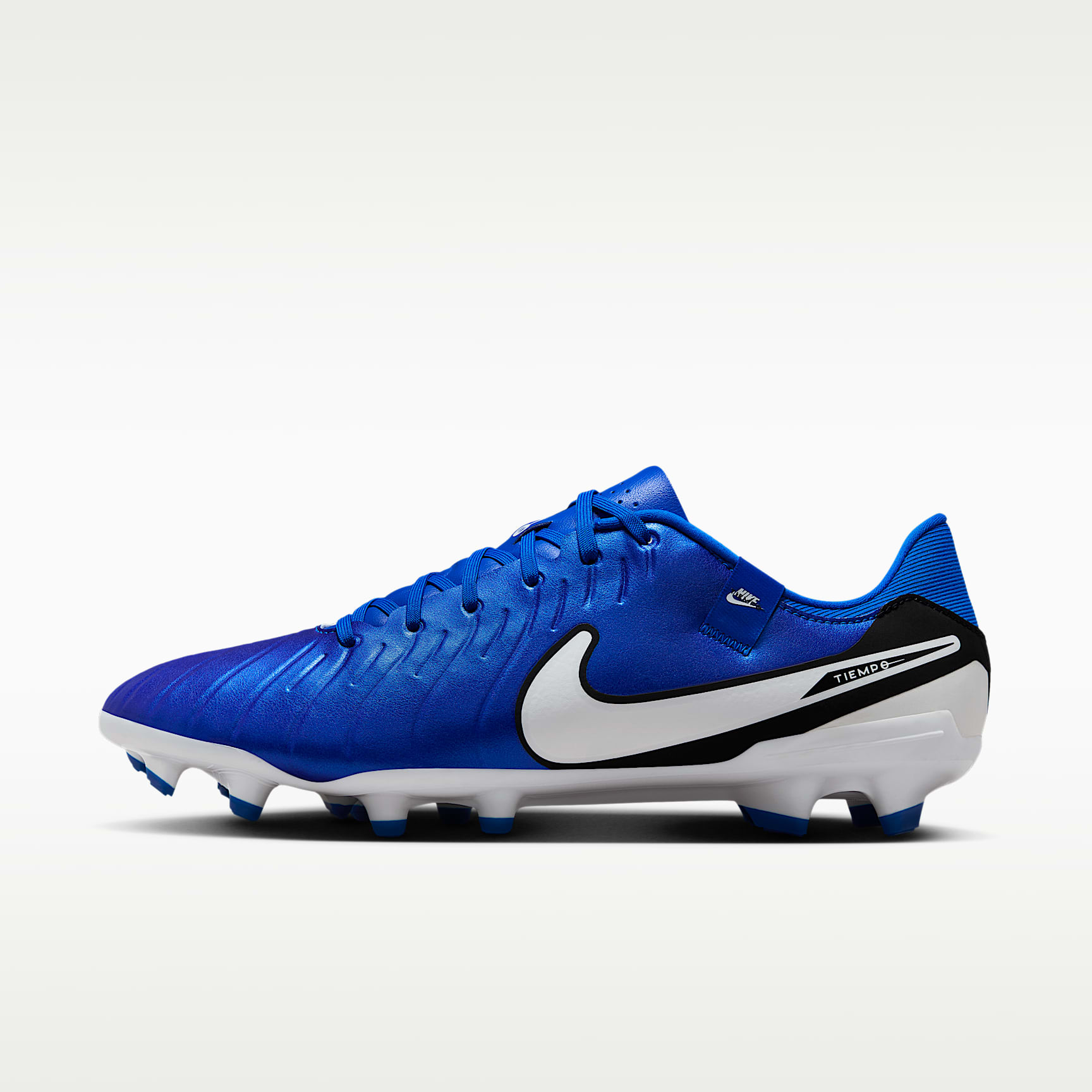 Nike Tiempo Legend 10 Academy Multi-Ground Low-Top Soccer Cleats