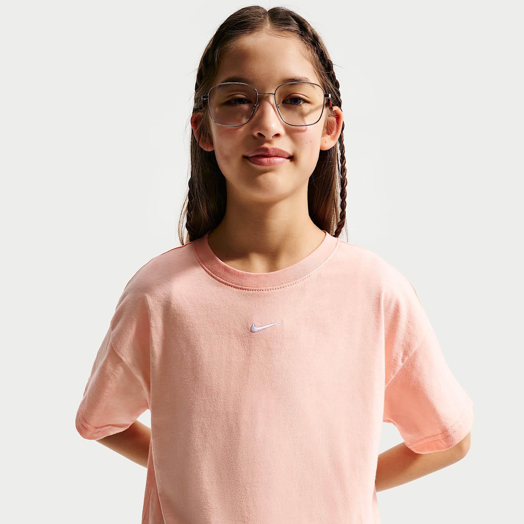 Nike Sportswear Essential Older Kids' (Girls') T-Shirt