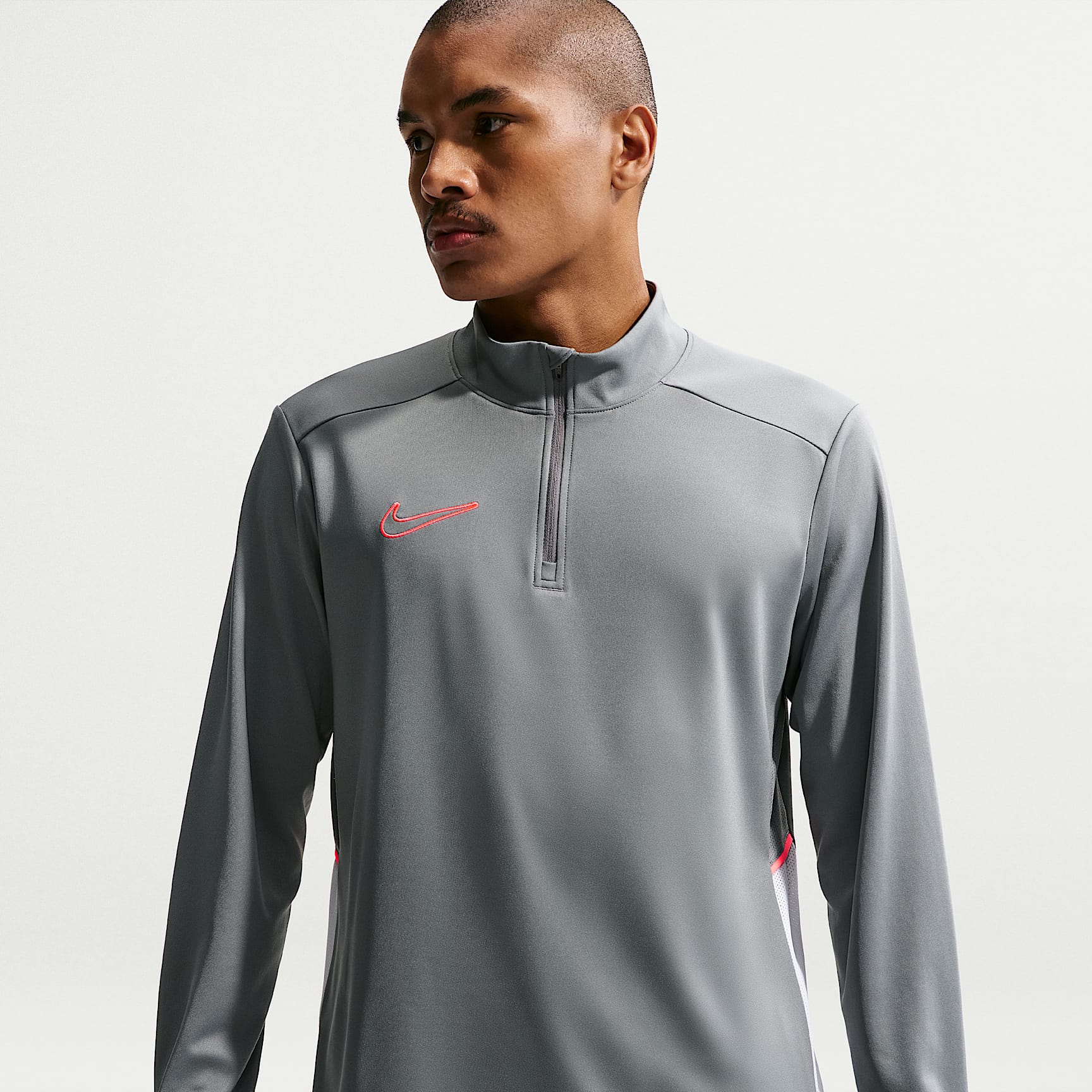 Playera de entrenamiento de fútbol Dri-FIT para hombre Nike Academy