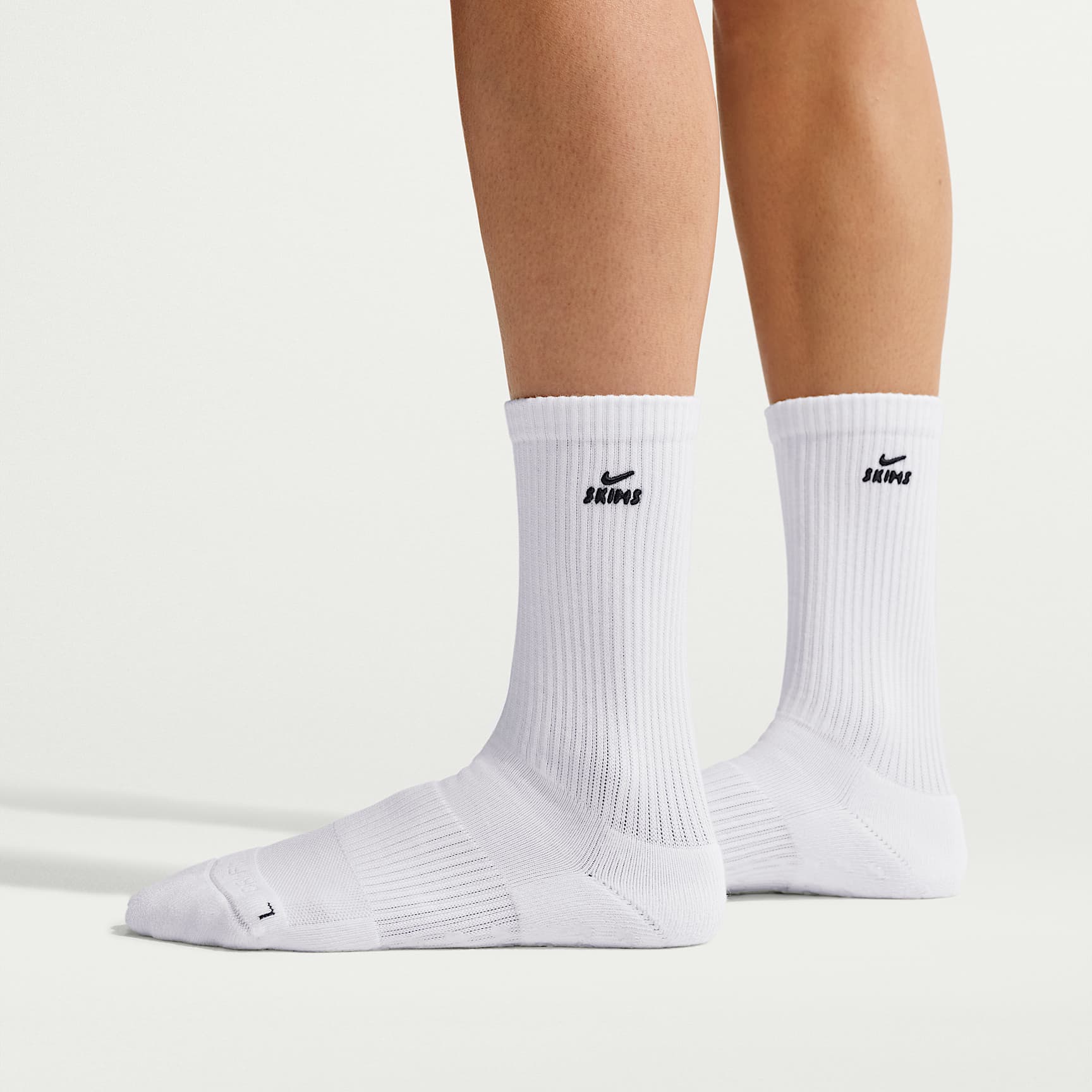 NikeSKIMS Women's Pilates Crew Socks (1 Pair)