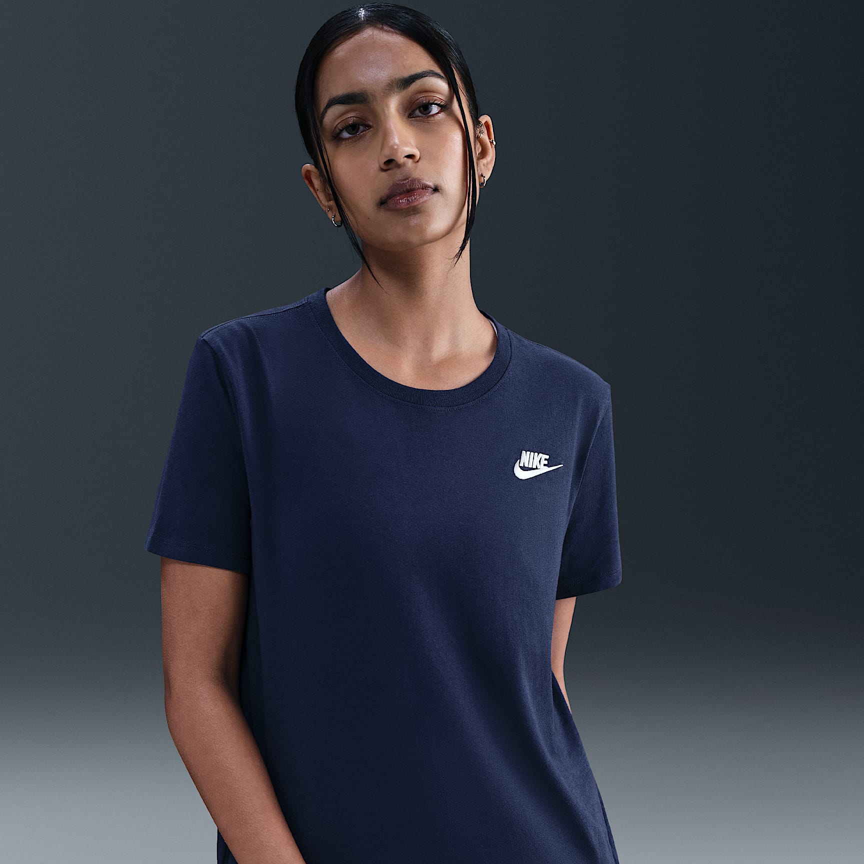 Nike Sportswear Club Essentials Women's T-Shirt