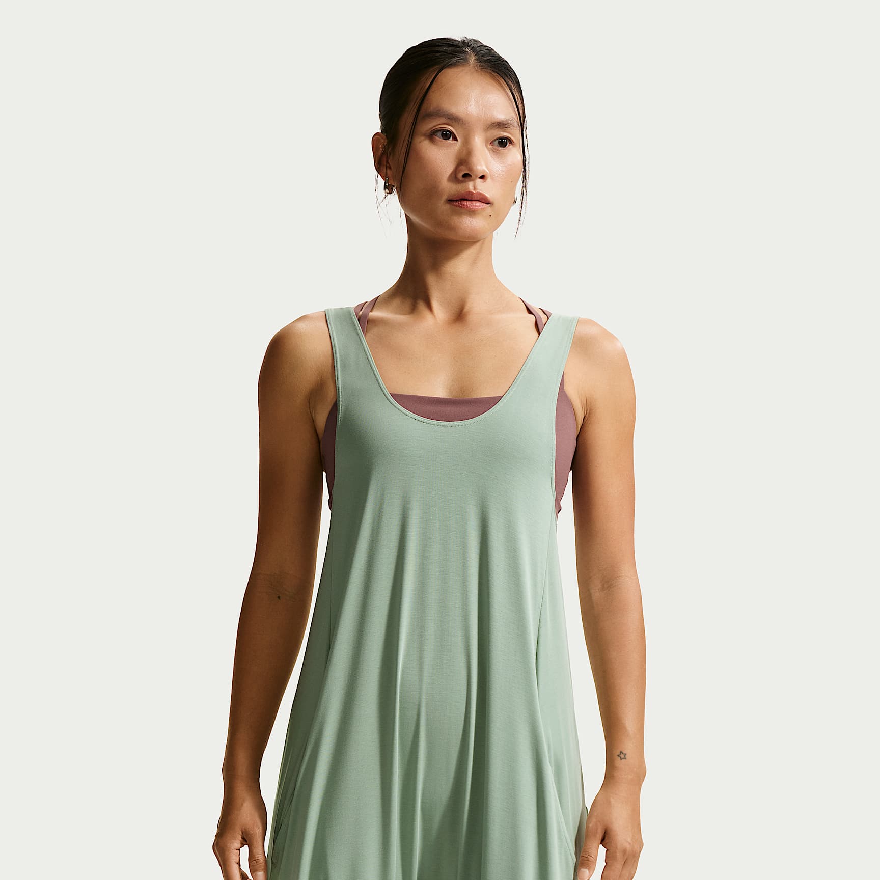 ナイキ ゼンビー ウィメンズ ジャンプスーツ