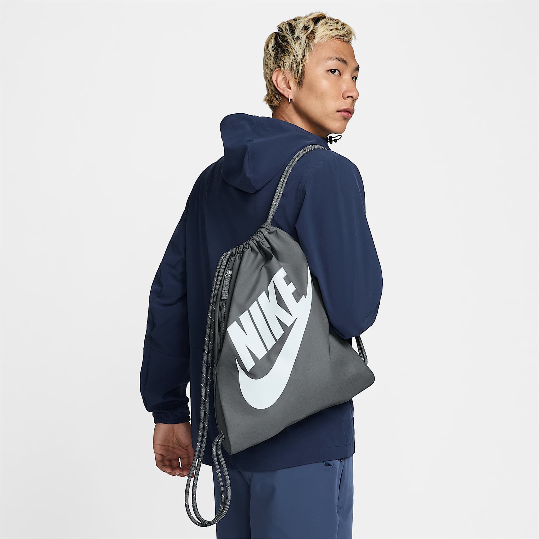 Sacca con laccetti Nike Heritage (13 l)