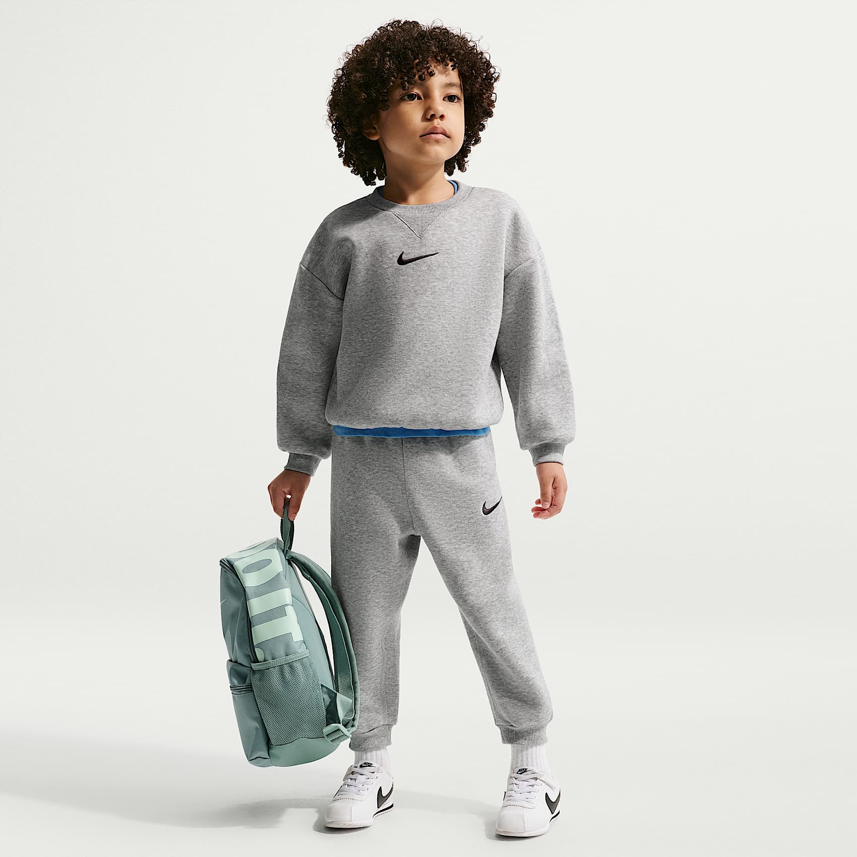 Todelt Nike Essential-crewtrøjesæt i fleece til mindre børn