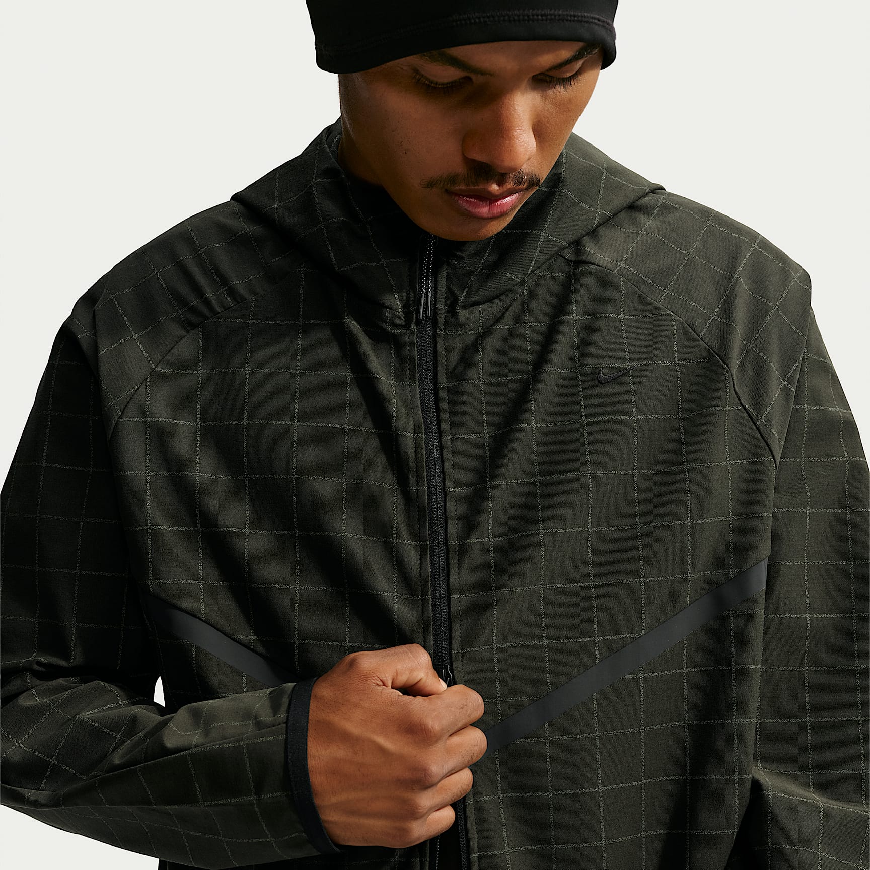 Chamarra de tejido Knit Dri-FIT Shori holgada de cierre completo con estampado integral para hombre Nike Tech
