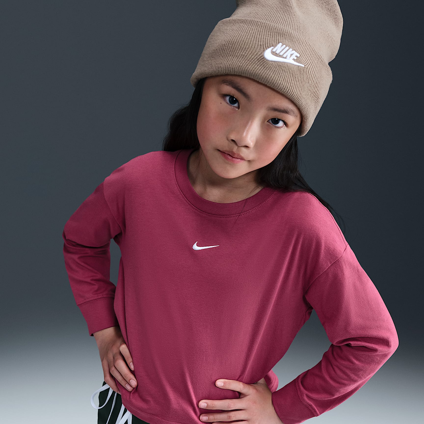 Nike Sportswear Essential Big Kids' (Girls') Long-Sleeve T-Shirt