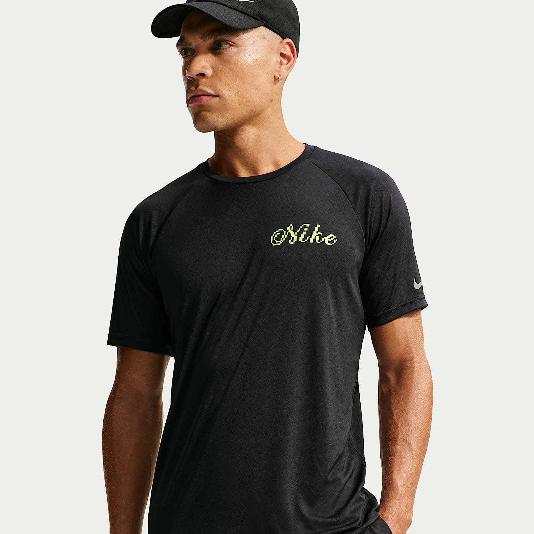 Playera de manga corta Dri-FIT UV para hombre Nike Swim Hydroguard