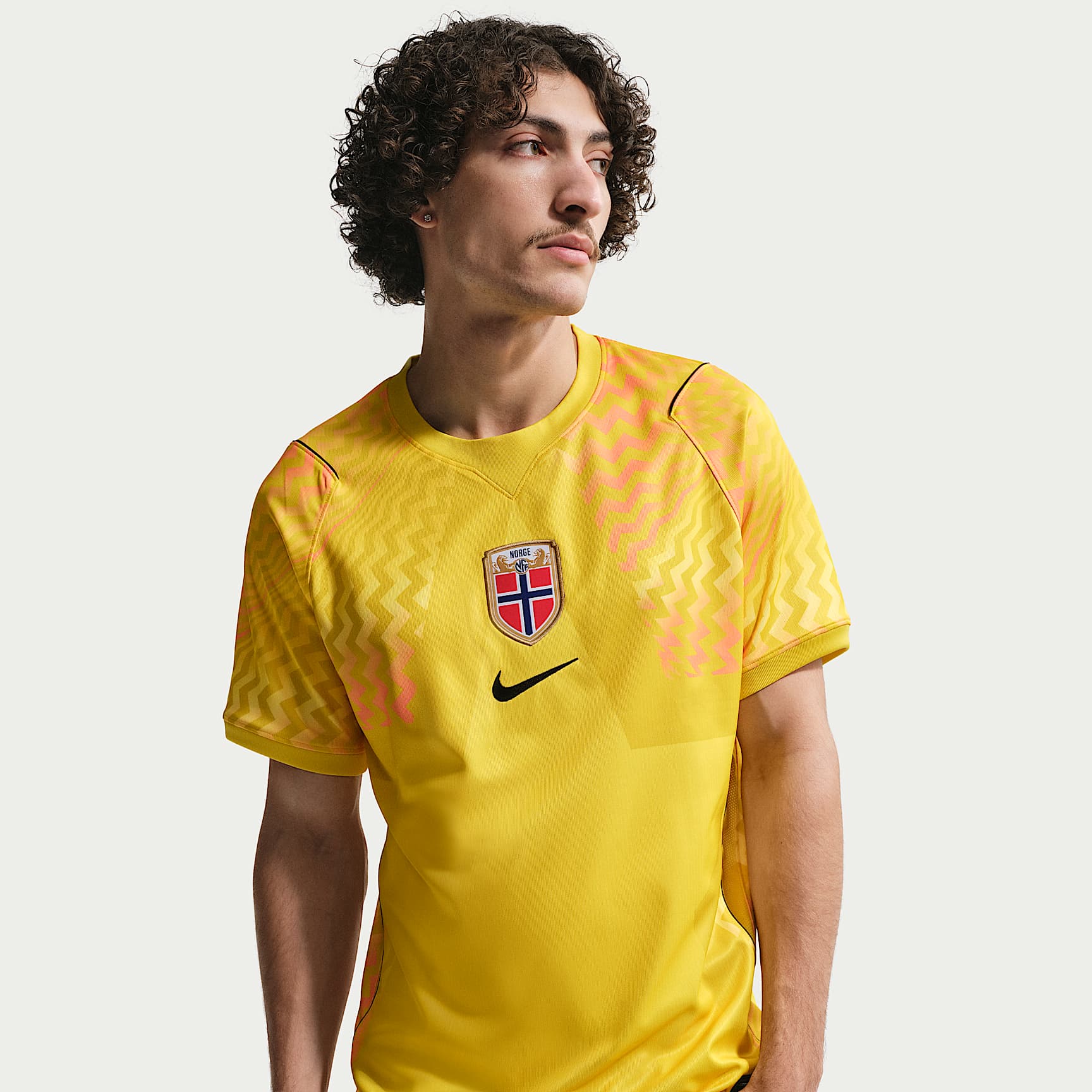 Replika pánského brankářského fotbalového dresu Nike Dri-FIT Norsko Stadium 2026 s krátkým rukávem