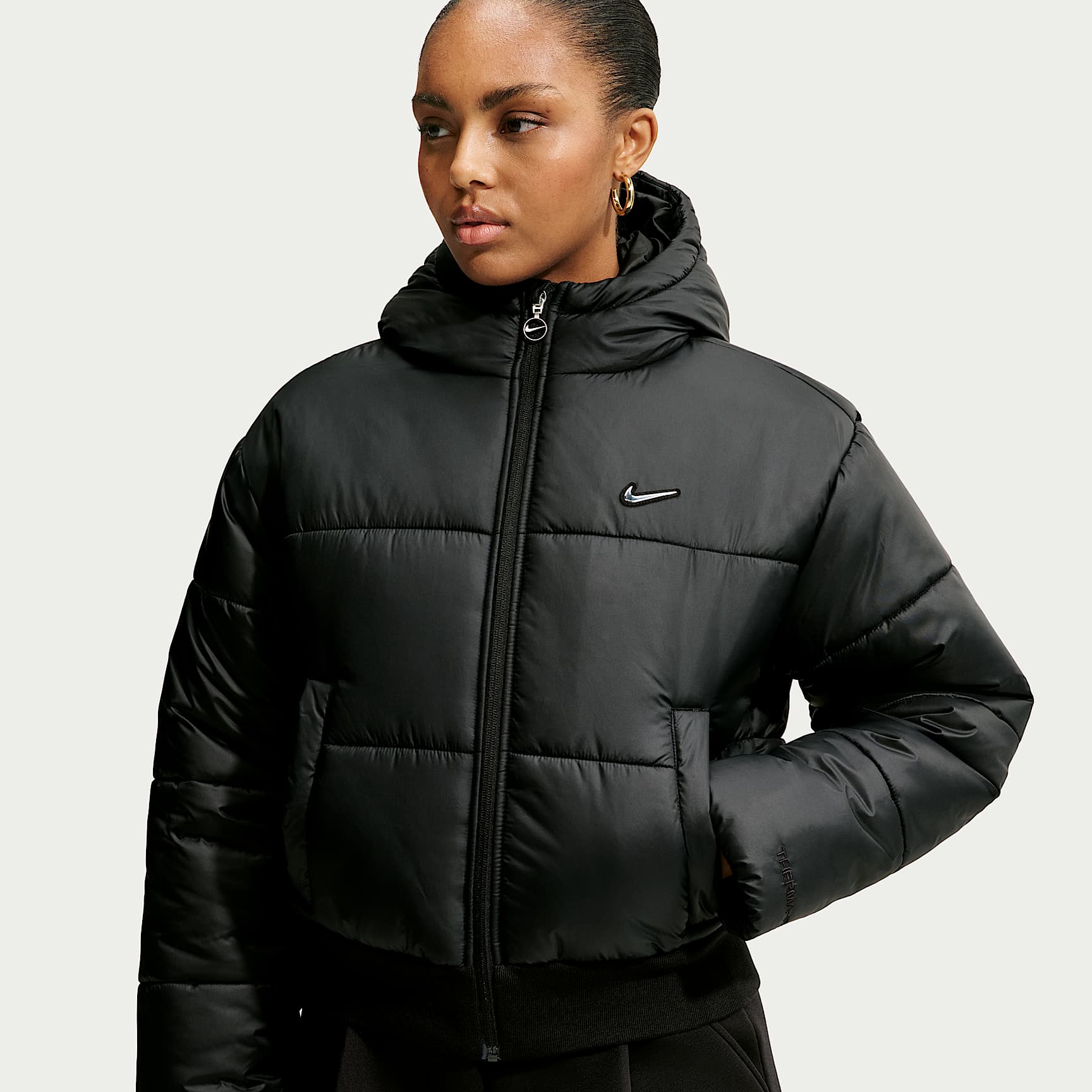 Giacca Loose Fit con cappuccio Therma-FIT Nike Sportswear Classic Puffer – Donna