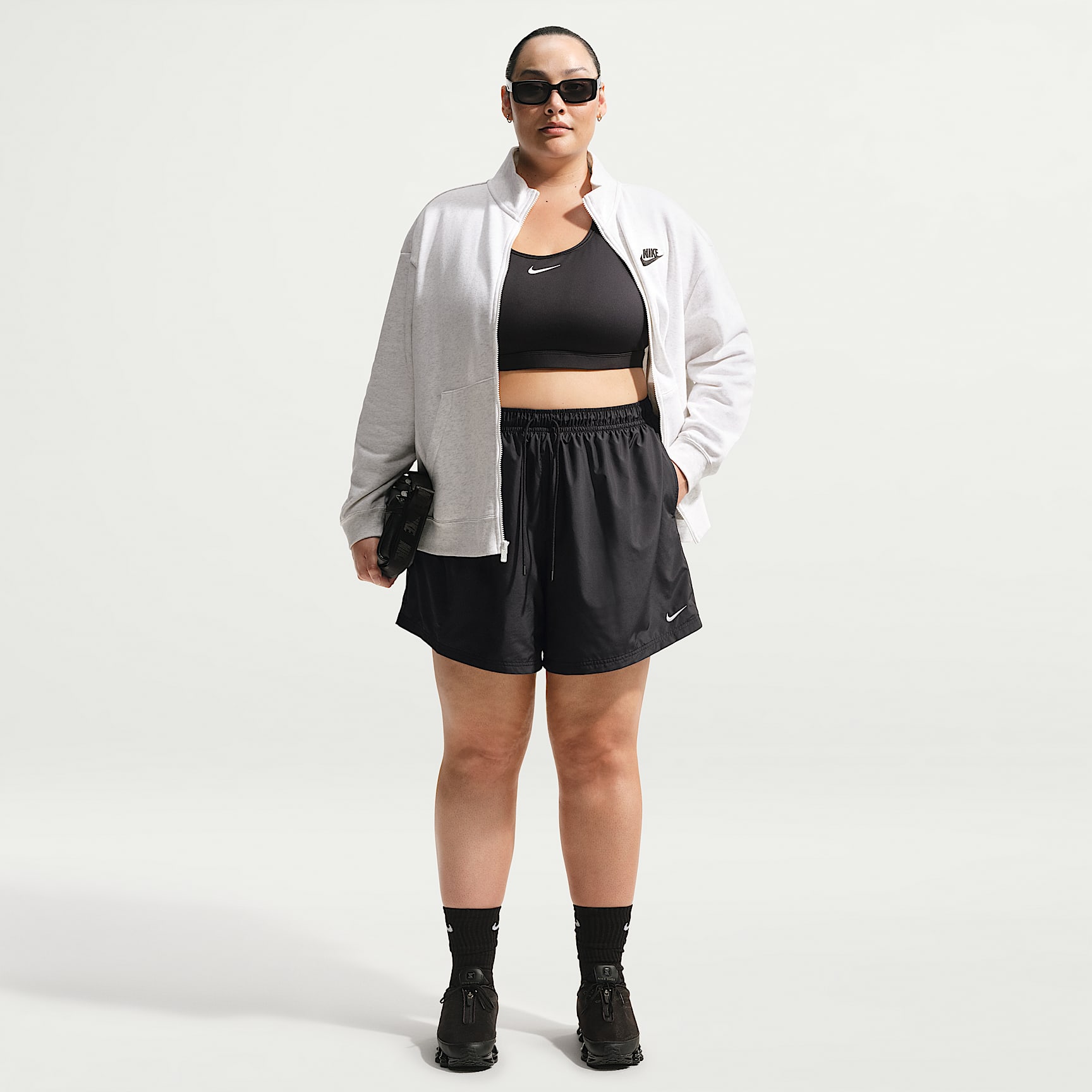 Nike Sportswear Classic Wovens Women's Mid-Rise 5" Shorts (Plus Size)