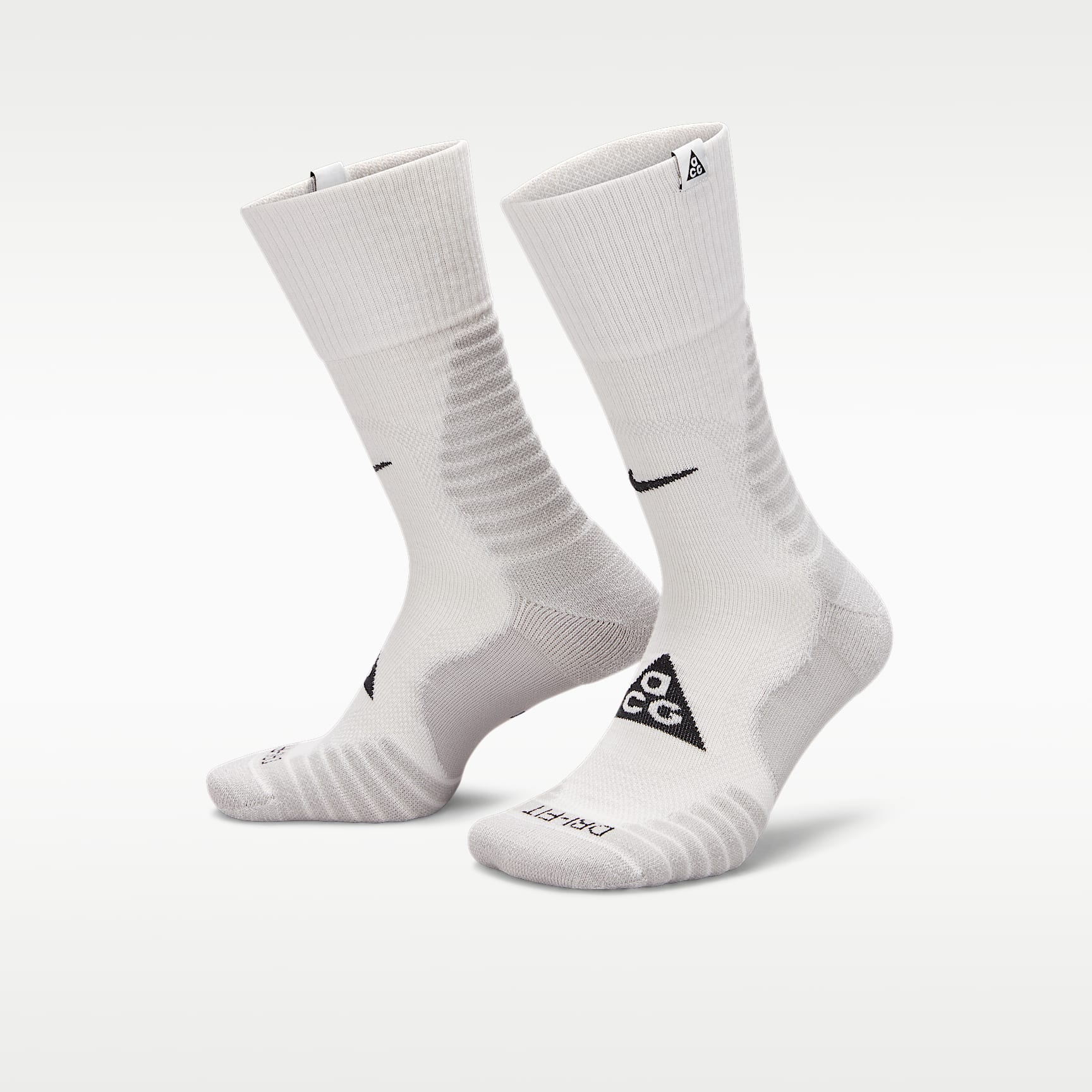 Nike ACG USA Outdoor Cushioned Crew Socks (1 Pair)