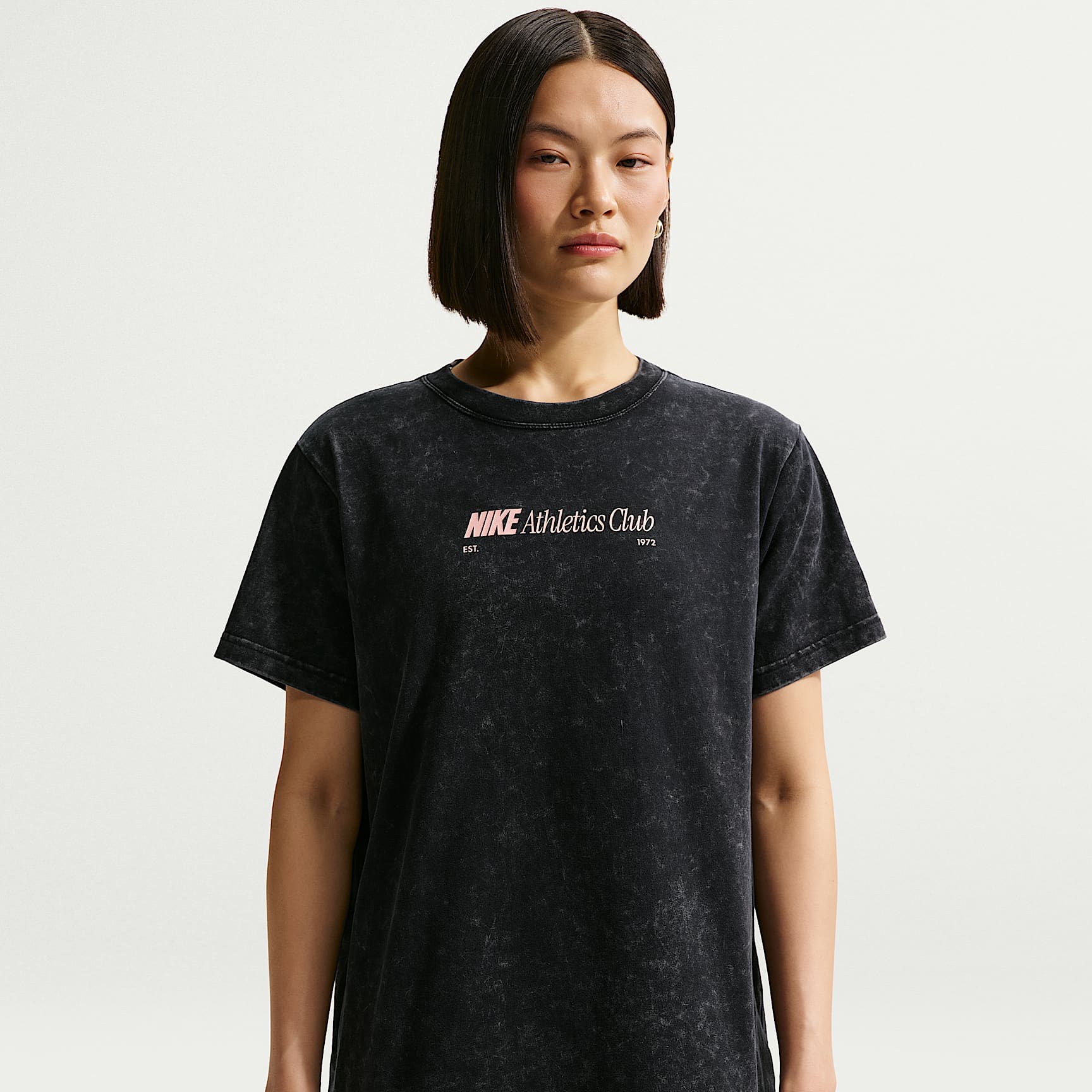 Nike Sportswear Classic Women's Oversized T-Shirt