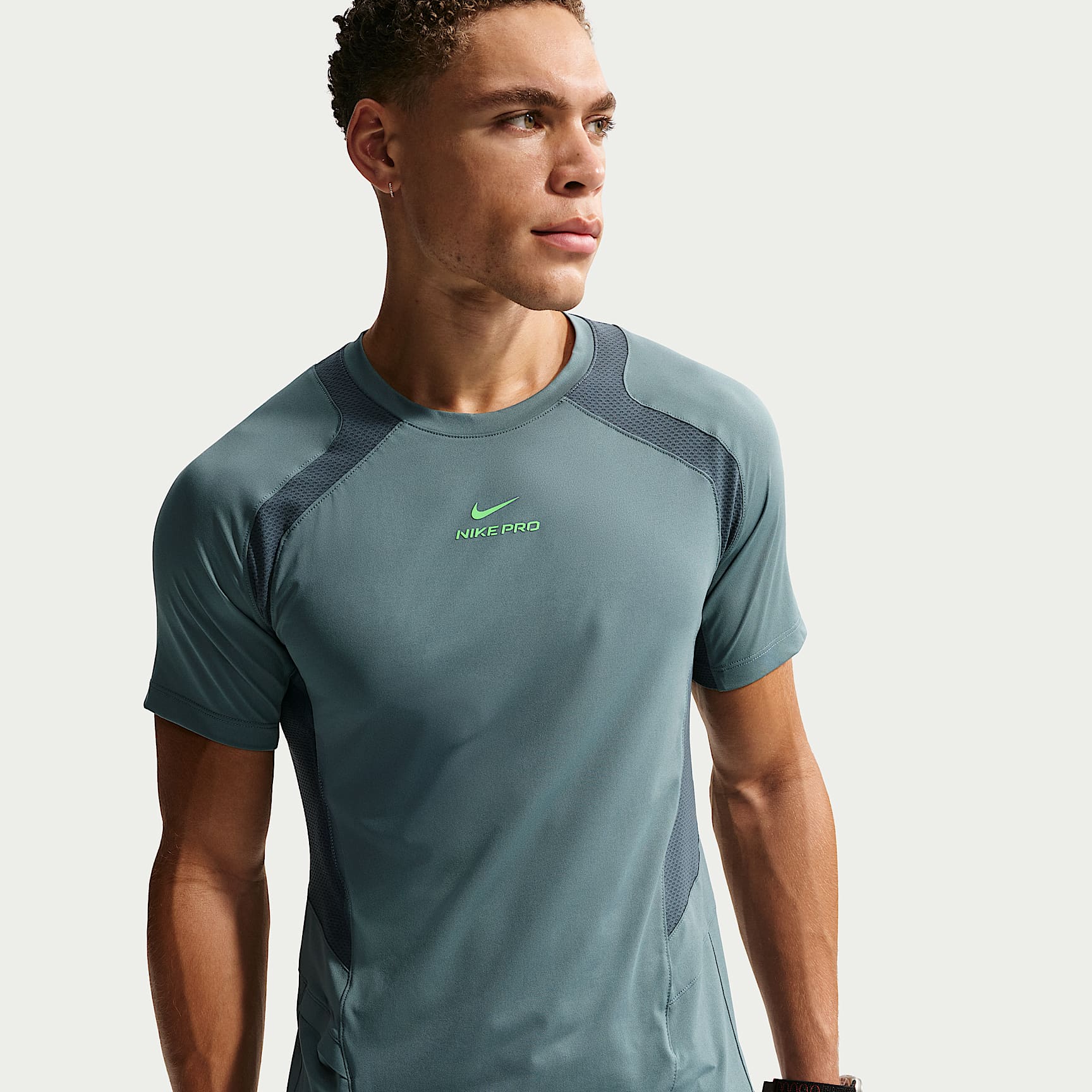 Nike Pro Training Men's Dri-FIT ADV Short-Sleeve Top
