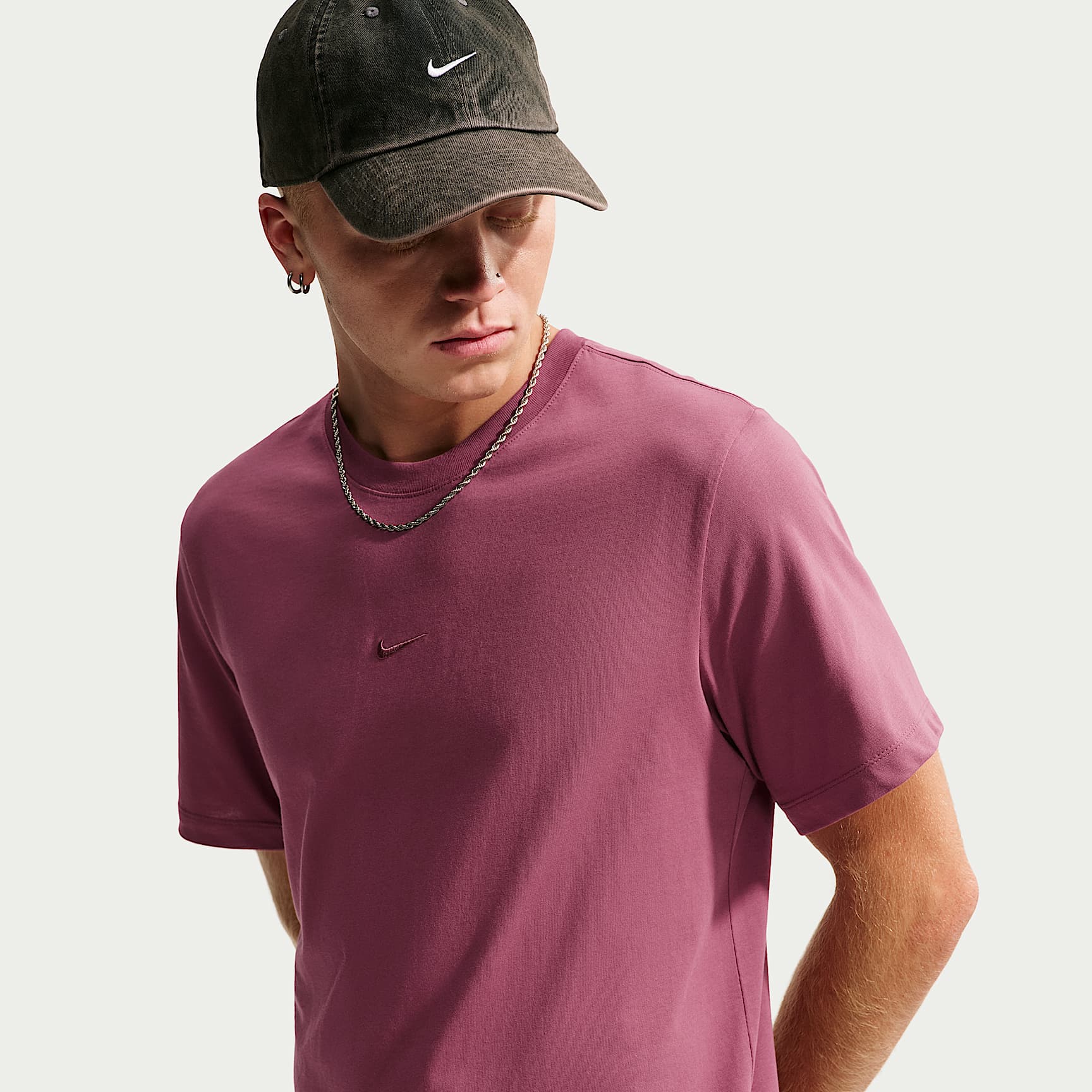 Nike Sportswear Men's Standard T-Shirt