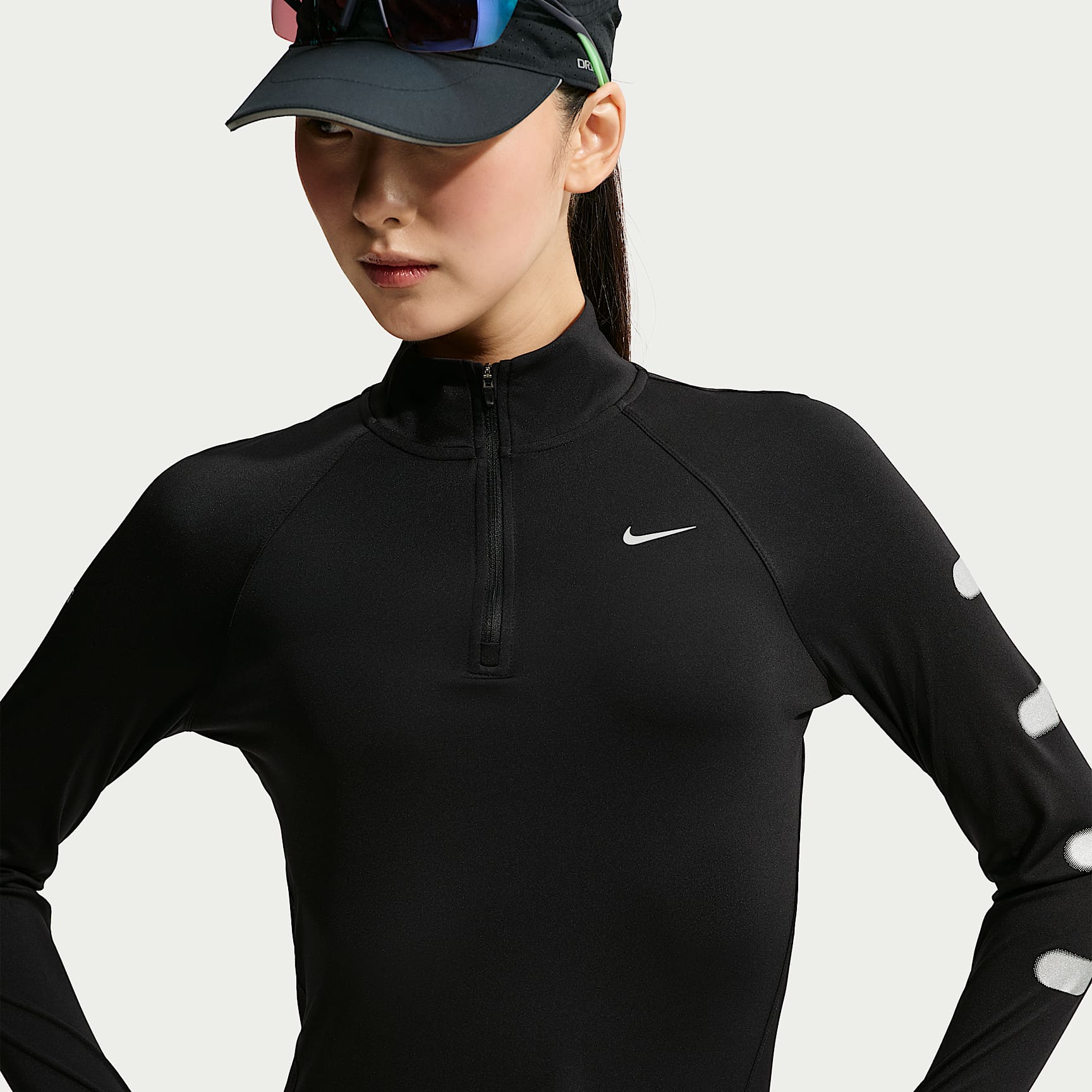 Nike Tempo Flash 女款 Dri-FIT 半長式拉鍊跑步上衣