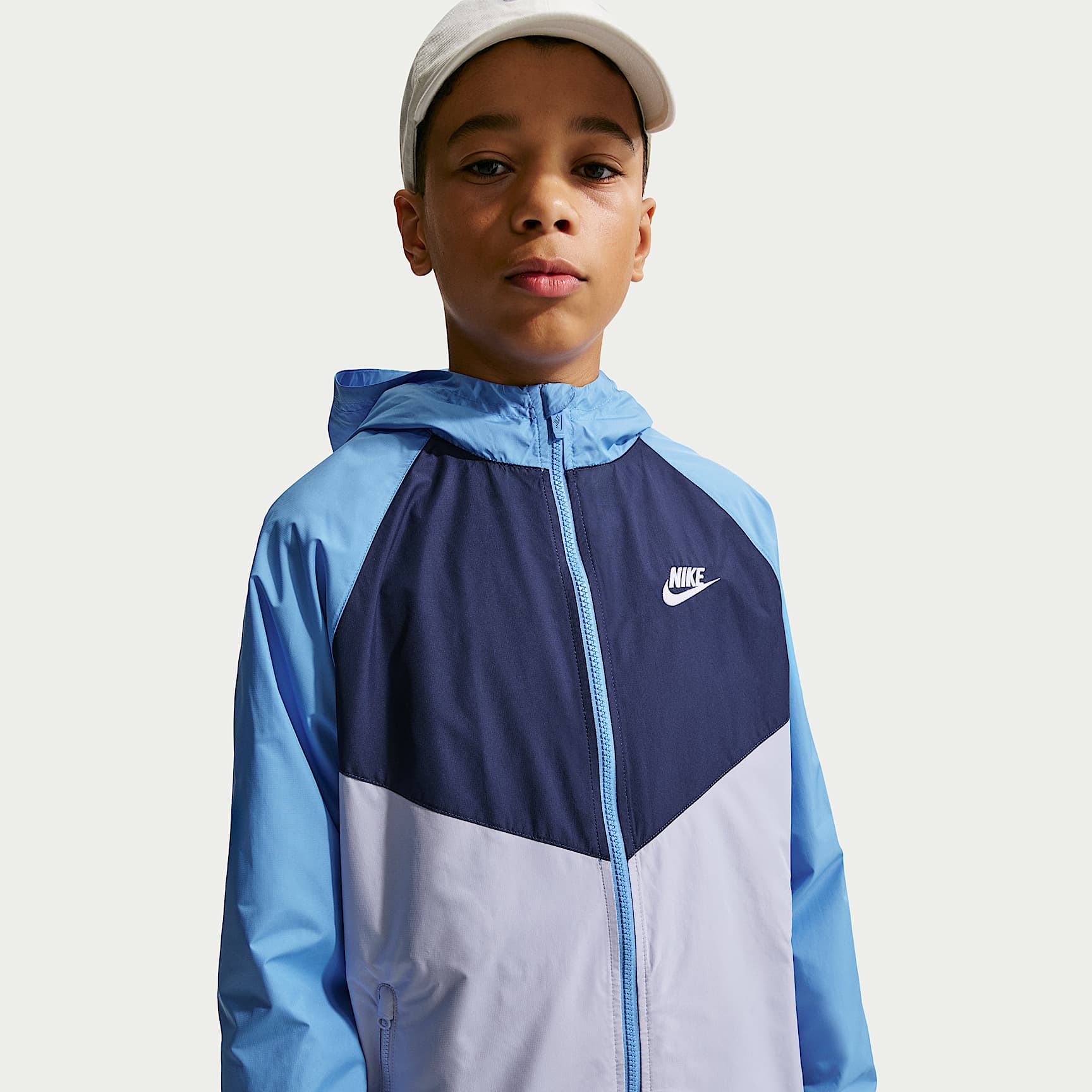 Wodoodporna kurtka z kapturem dla dużych dzieci Nike Sportswear Windrunner