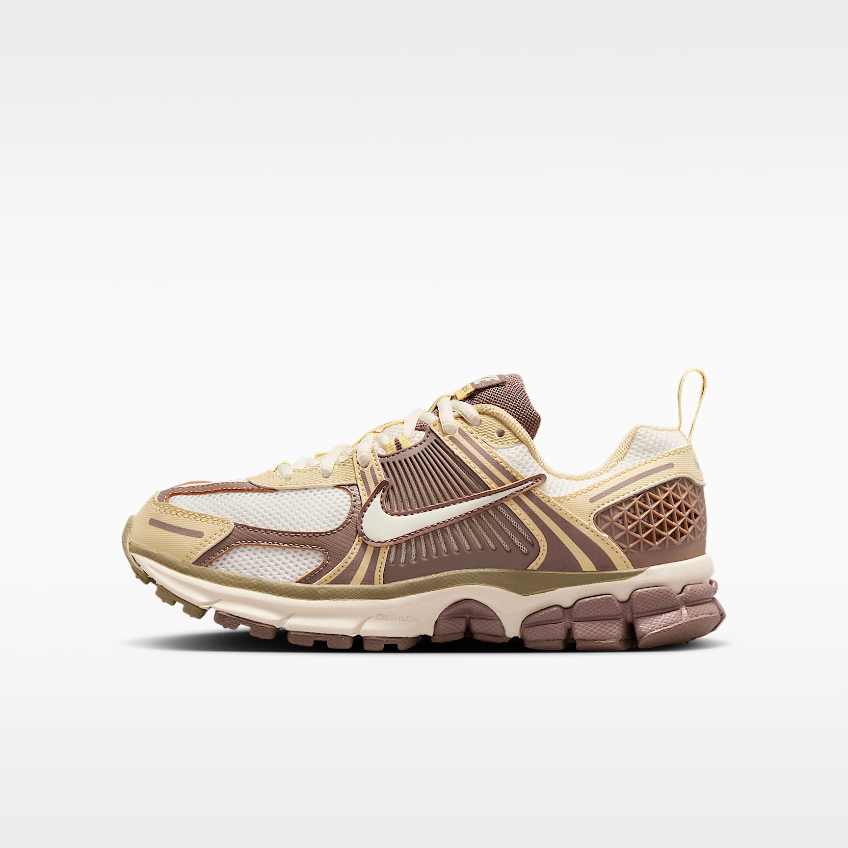 Nike Vomero 5 Older Kids' Shoes with Reflective Design Accents