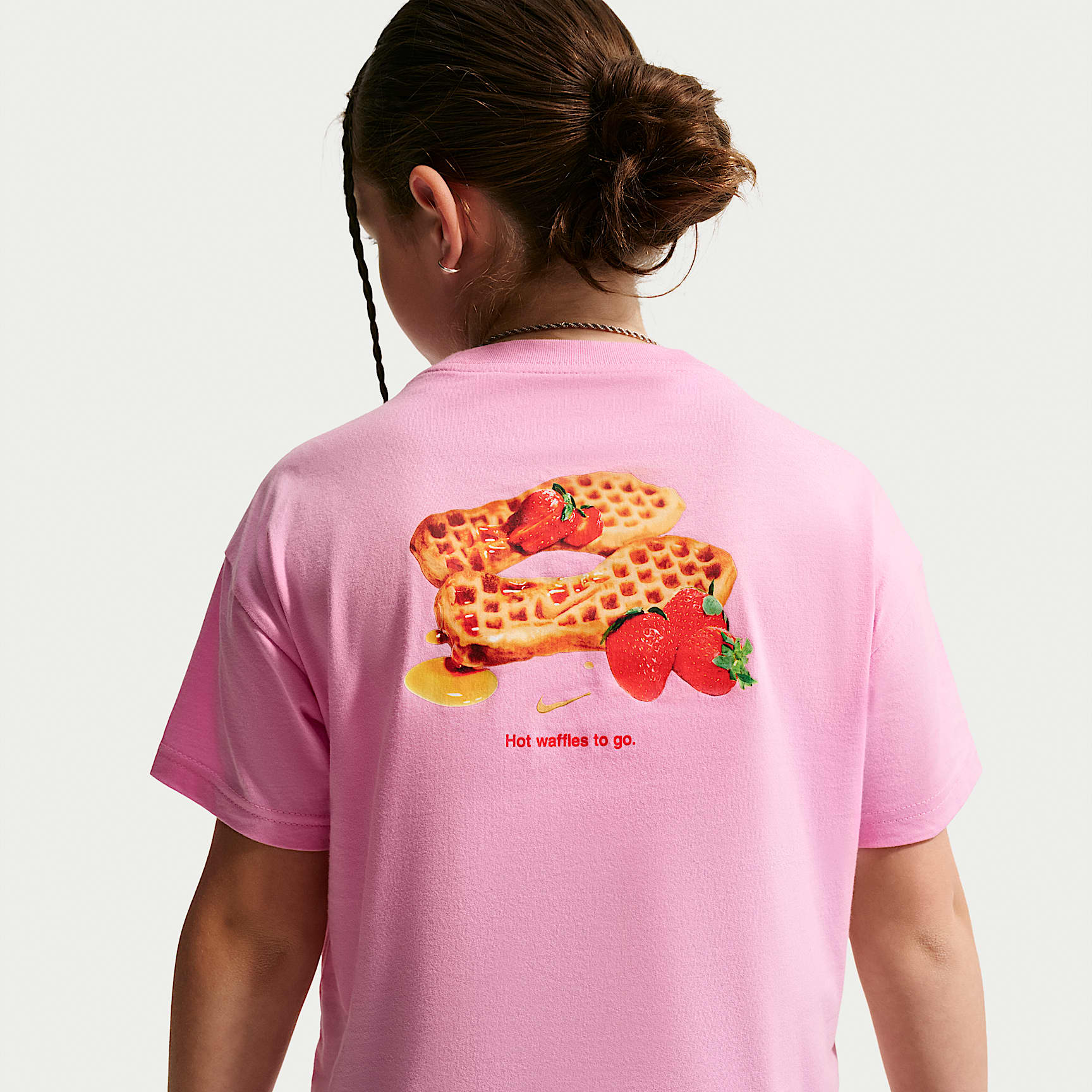 Nike Sportswear Big Kids' (Girls') T-Shirt