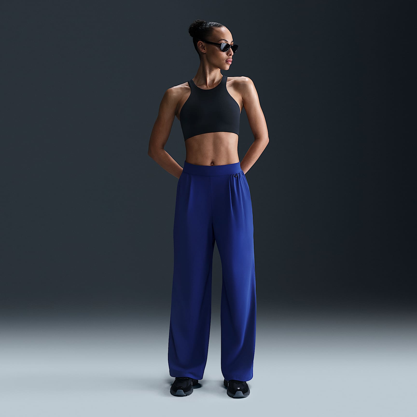 Pants Dri-FIT de tiro alto de pierna holgada y amplia para mujer Nike 24.7 PerfectStretch