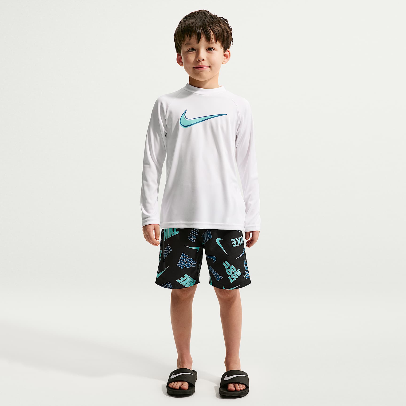 Shorts de playa o alberca con forro de ropa interior de 13 cm para niño talla pequeña Nike Swim Breaker Logo Tape