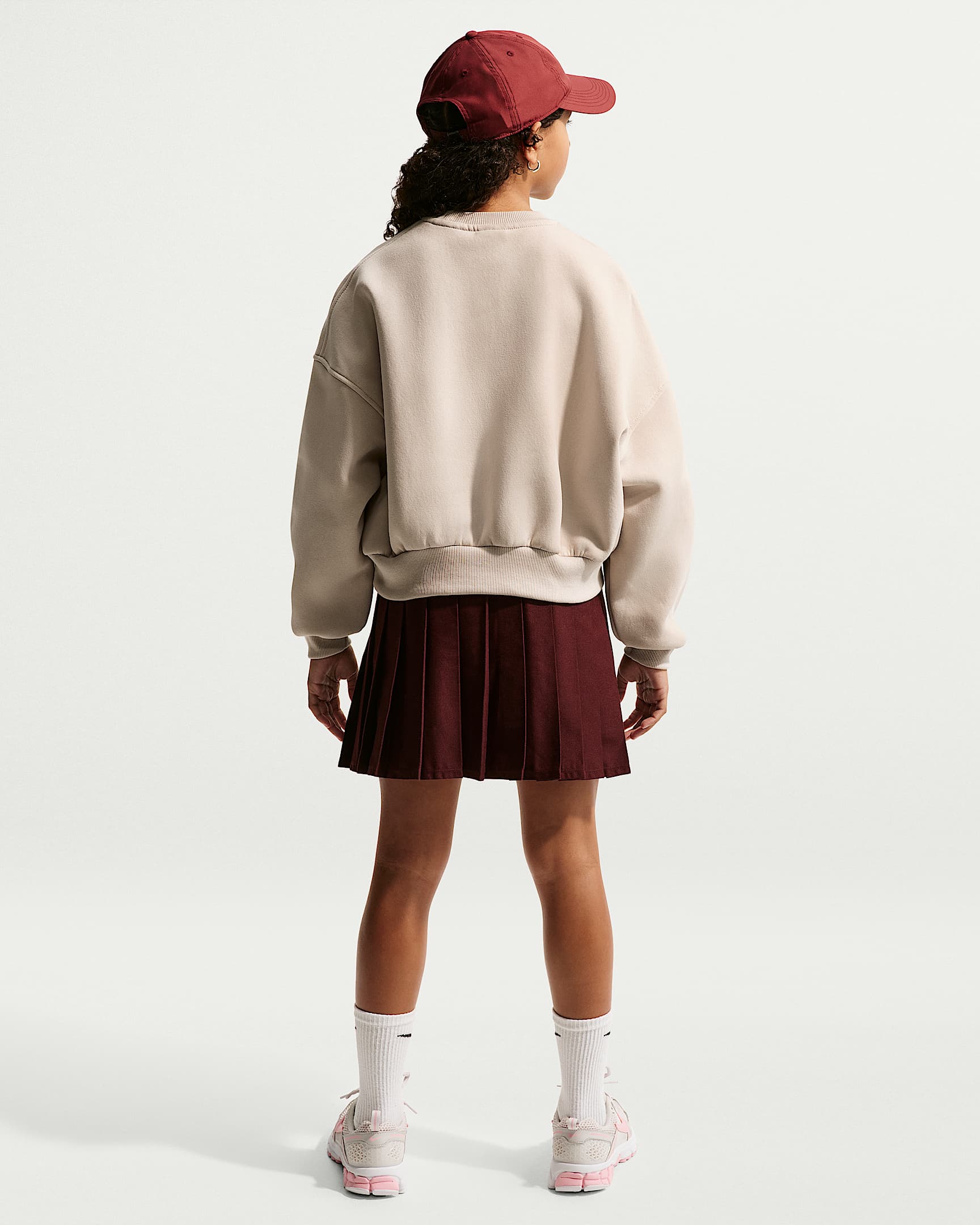 Nike Sportswear Club Fleece sweatshirt med firkantet passform til jente
