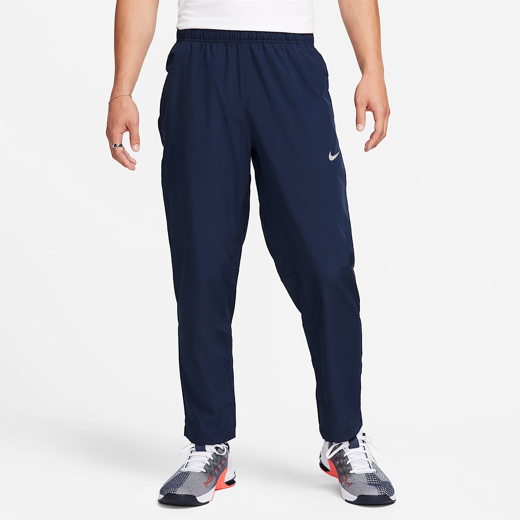 กางเกงขายาวอเนกประสงค์ทรงเปิดชายผู้ชาย Dri-FIT Nike Form
