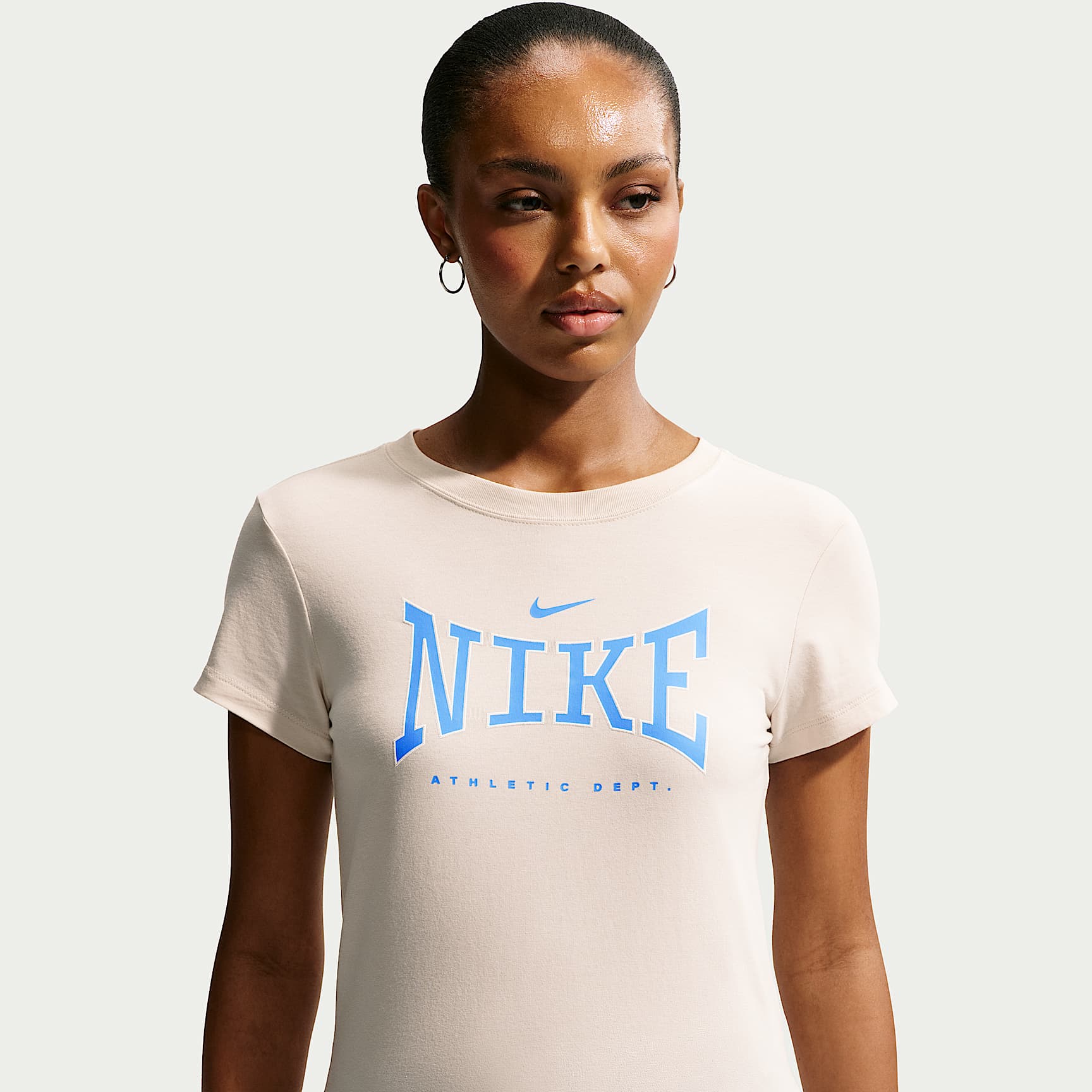 나이키 스포츠웨어 여성 슬림 티셔츠